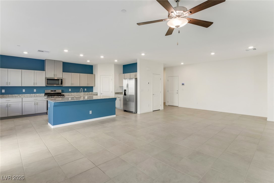 Las Vegas, Nevada, 89166, United States, 4 Bedrooms Bedrooms, ,3 BathroomsBathrooms,Residential,For Sale,1989328