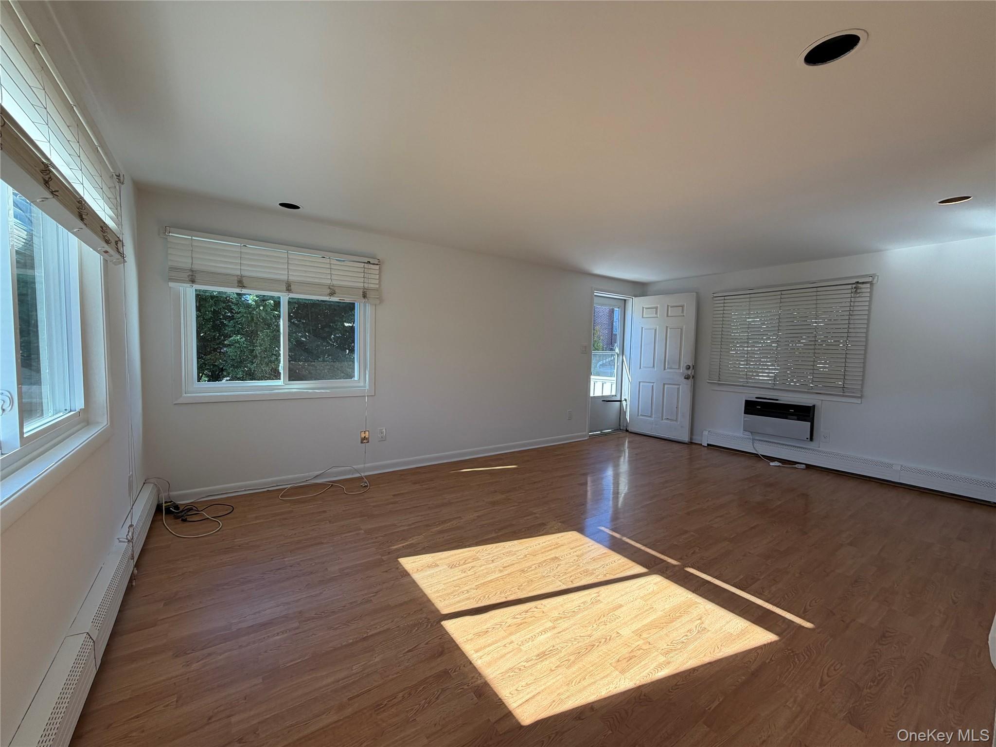 Long Beach, New York, 11561, United States, 5 Bedrooms Bedrooms, ,4 BathroomsBathrooms,Residential,For Sale,1989696