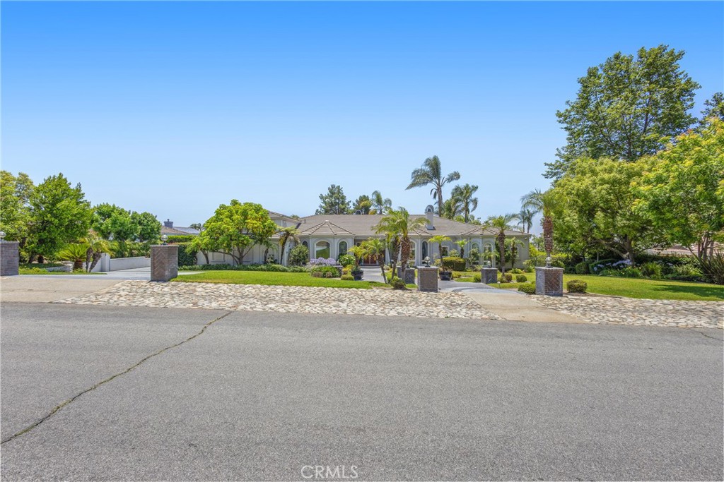 Claremont, California, 91711, United States, 4 Bedrooms Bedrooms, ,6 BathroomsBathrooms,Residential,For Sale,1893668