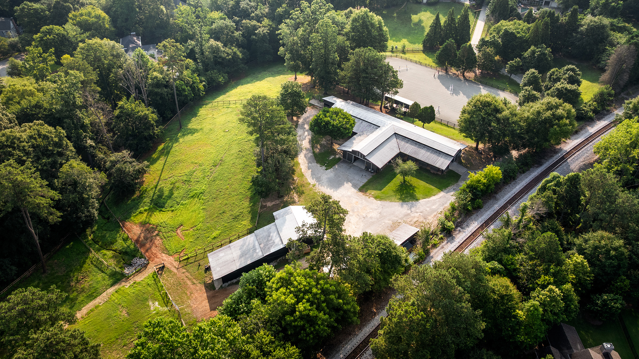  Rare Equestrian Facility with Prestigious Address - 物件實景