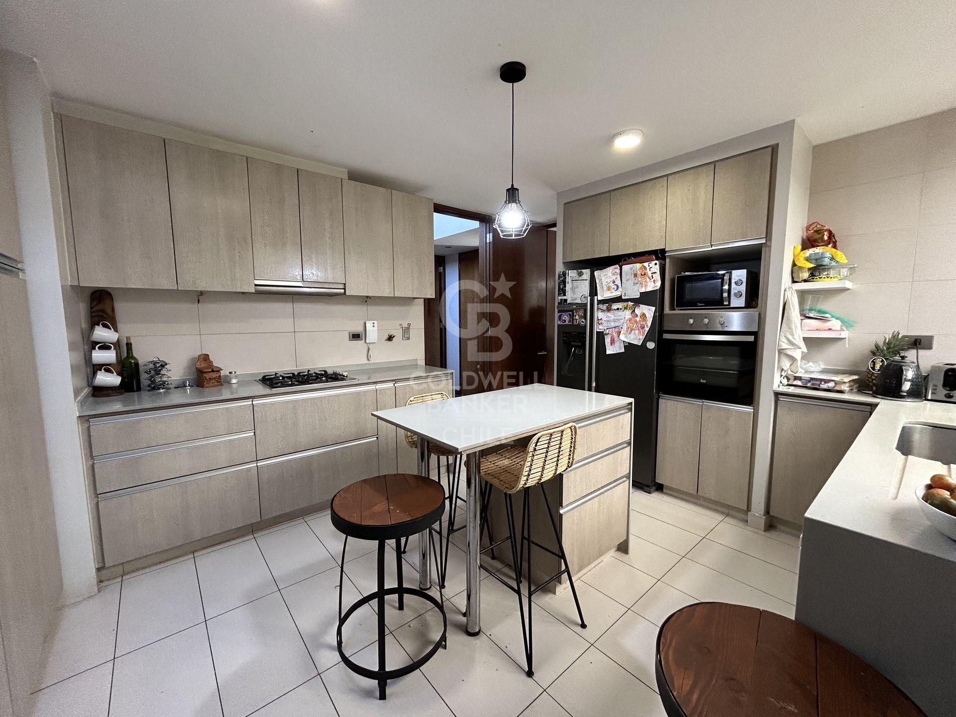 Colina, Chile, 4 Bedrooms Bedrooms, ,4 BathroomsBathrooms,Residential,For Sale,1897040