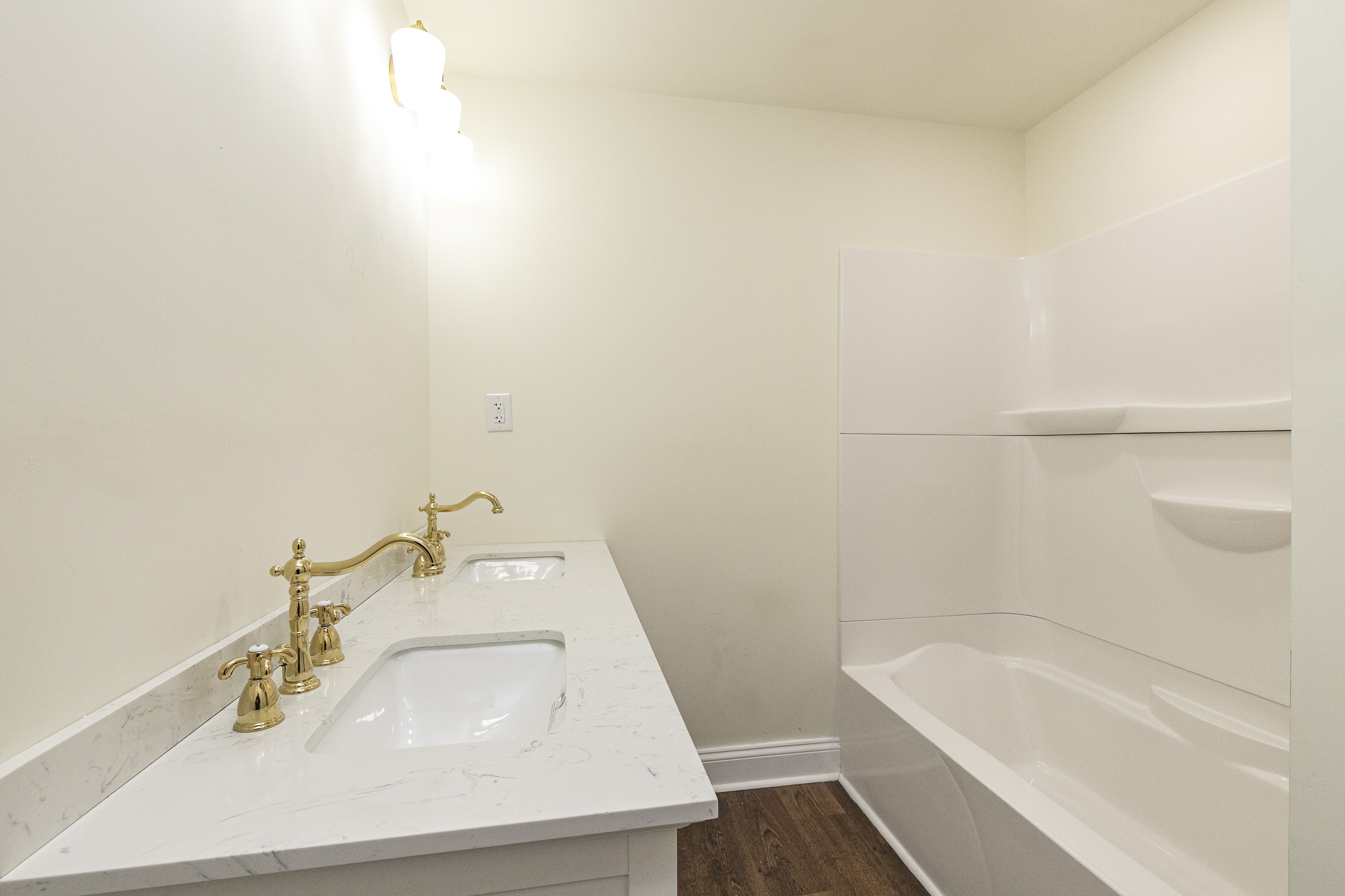 Onancock, Virginia, 23417, United States, 4 Bedrooms Bedrooms, ,3 BathroomsBathrooms,Residential,For Sale,1995976