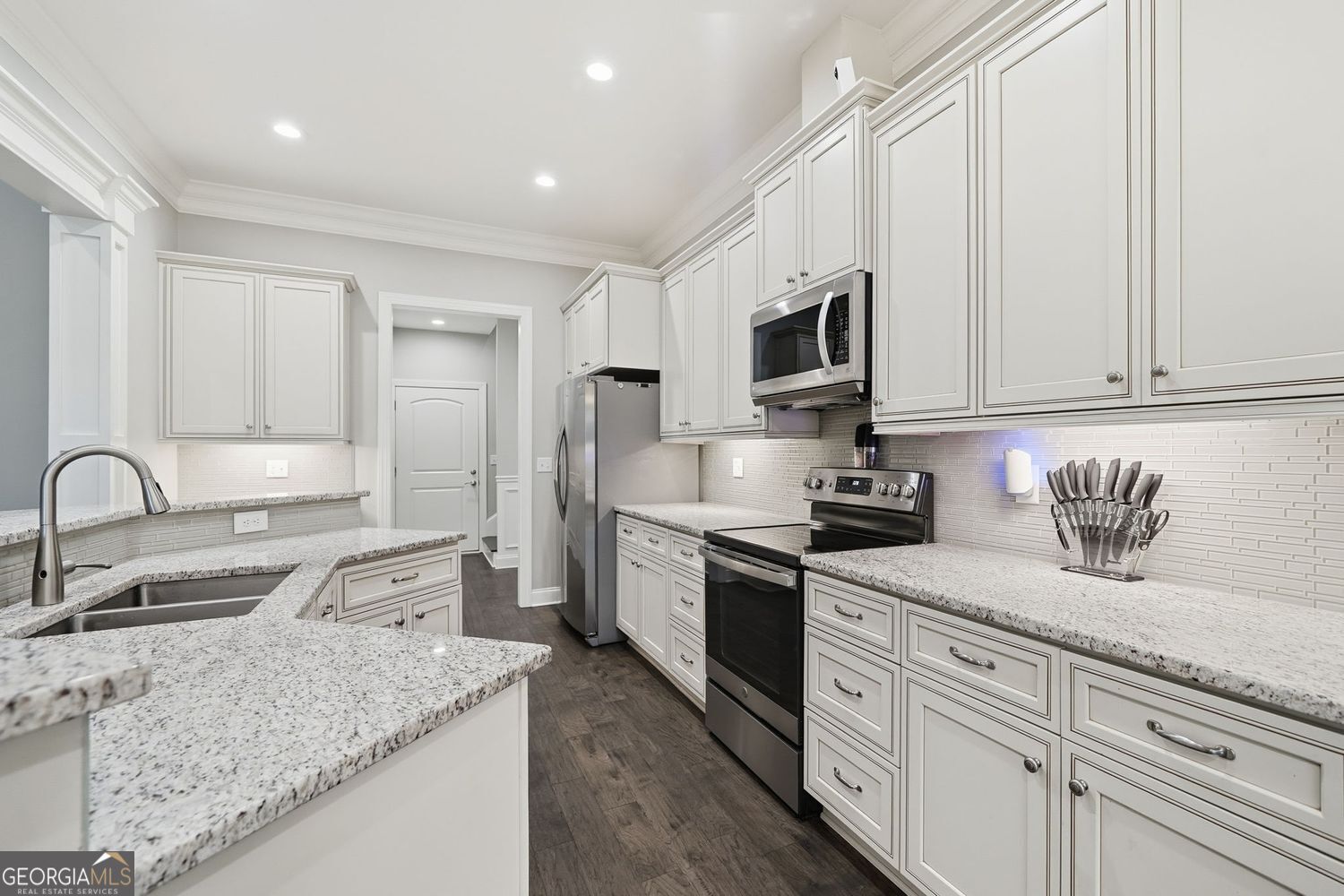 Canton, Georgia, 30115, United States, 4 Bedrooms Bedrooms, ,3 BathroomsBathrooms,Residential,For Sale,2006598