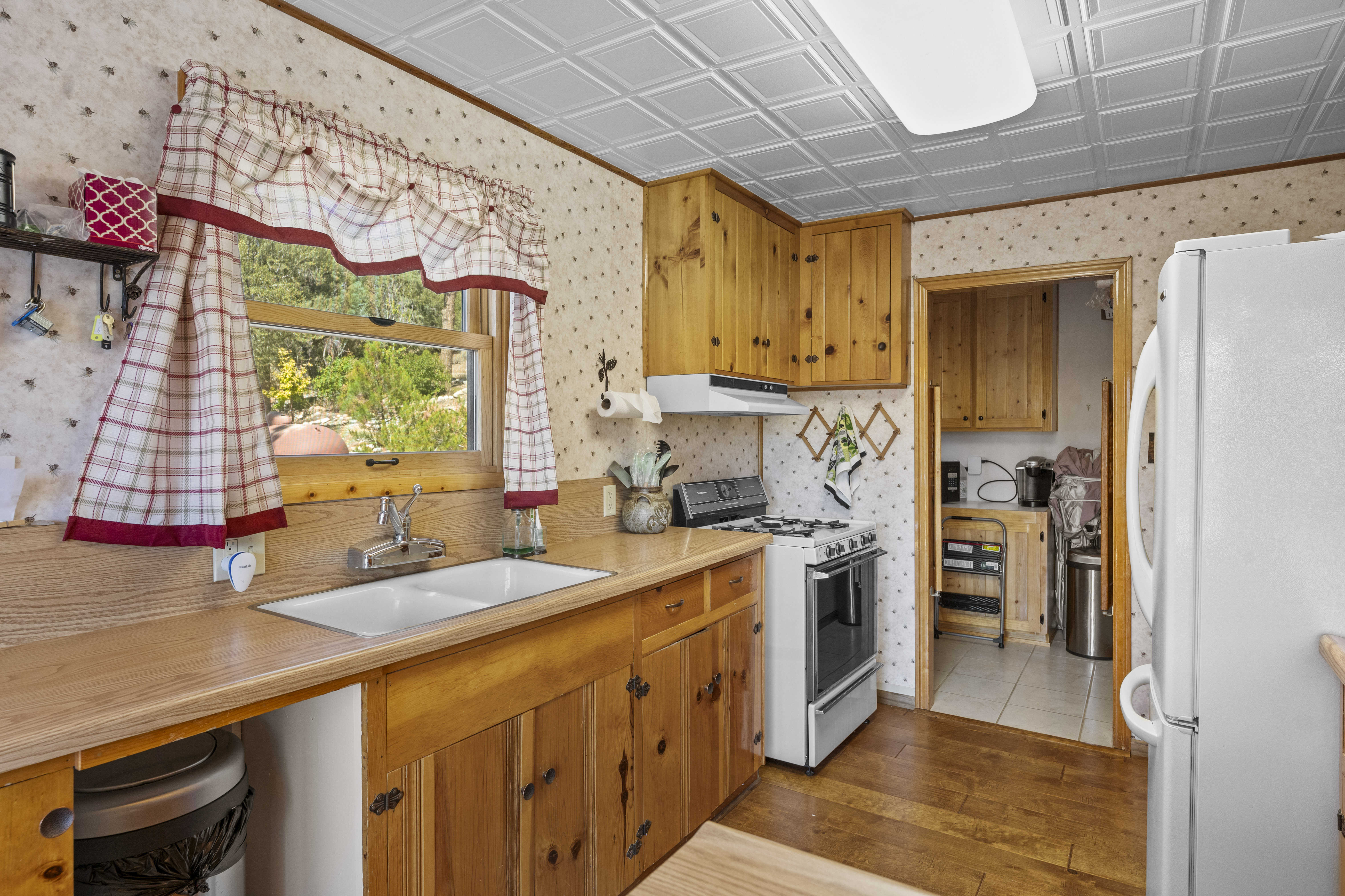  82 Lakeview Lane, Fawnskin, CA 92333 - 物件實景