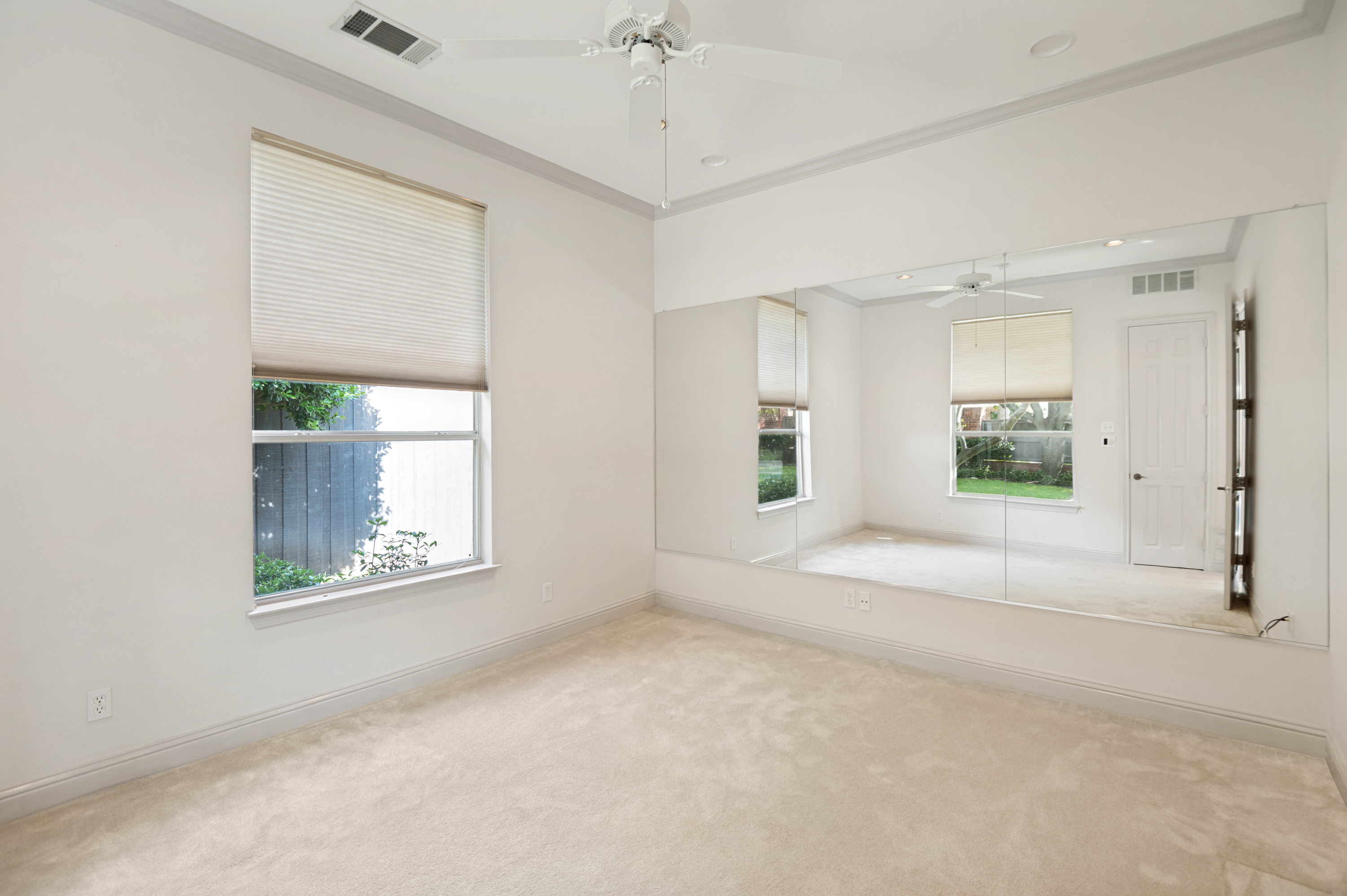  Excellent Opportunity on Edith Court in Midway Hollow - 物件實景
