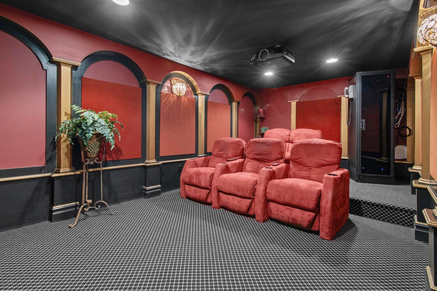 Northville, Michigan, 48167, United States, 4 Bedrooms Bedrooms, ,7 BathroomsBathrooms,Residential,For Sale,1991928