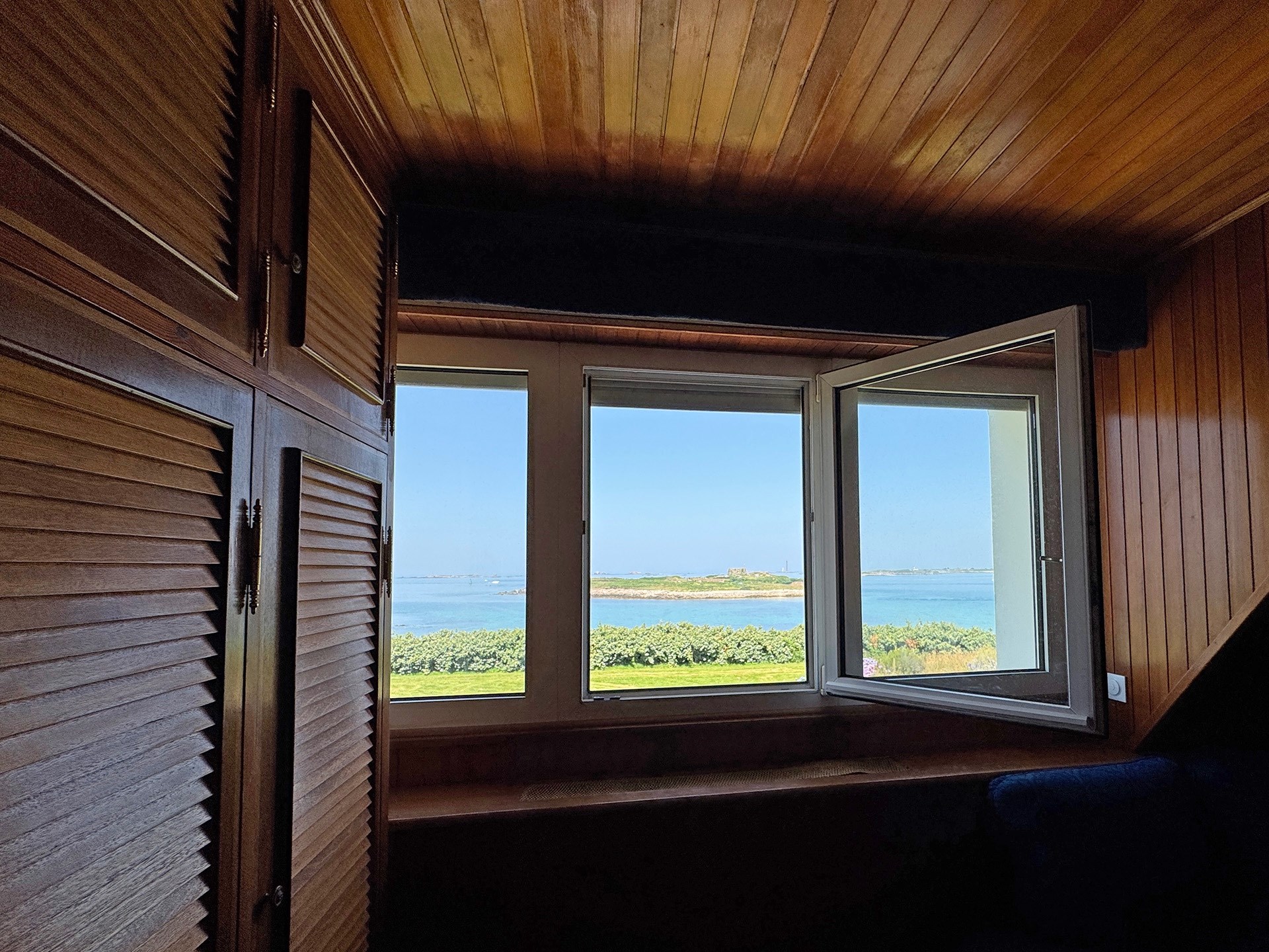  LANDÉDA-SAINTE MARGUERITE PENINSULA, FULL SEA VIEW IN A PEACEFUL LOCATION - 物件實景