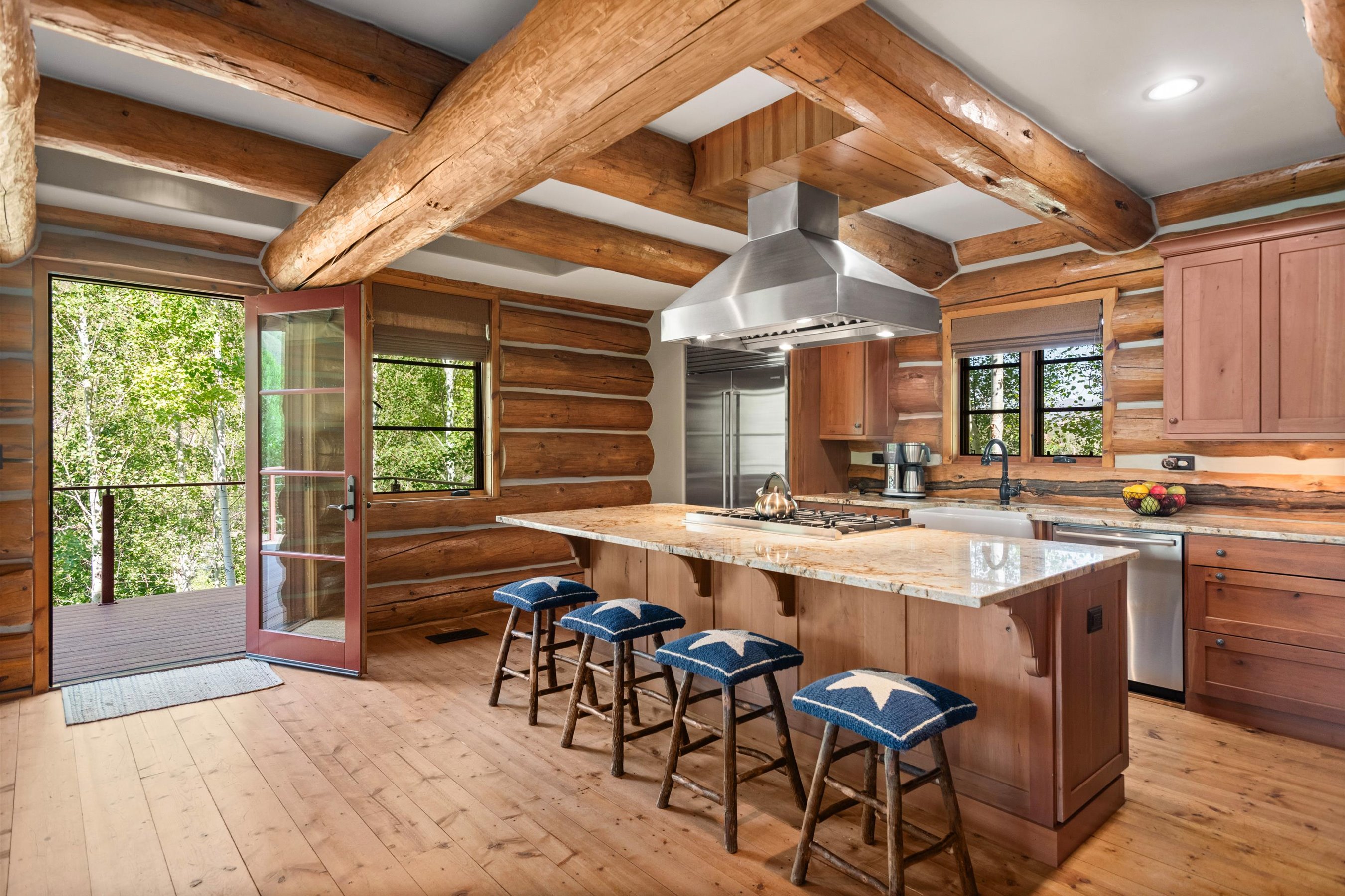  Timeless Log Home on 12+ Acres in Snowmass  Sweeping Mountain Views - 物件實景