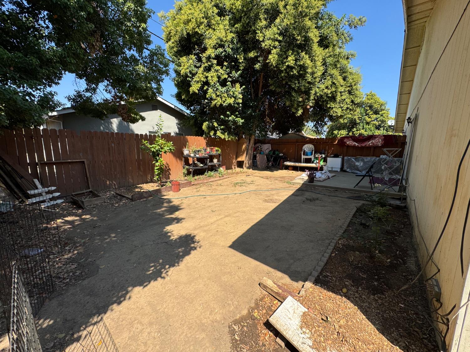 Yuba City, California, 95991-2504, United States, 6 Bedrooms Bedrooms, ,4 BathroomsBathrooms,Residential,For Sale,1920010