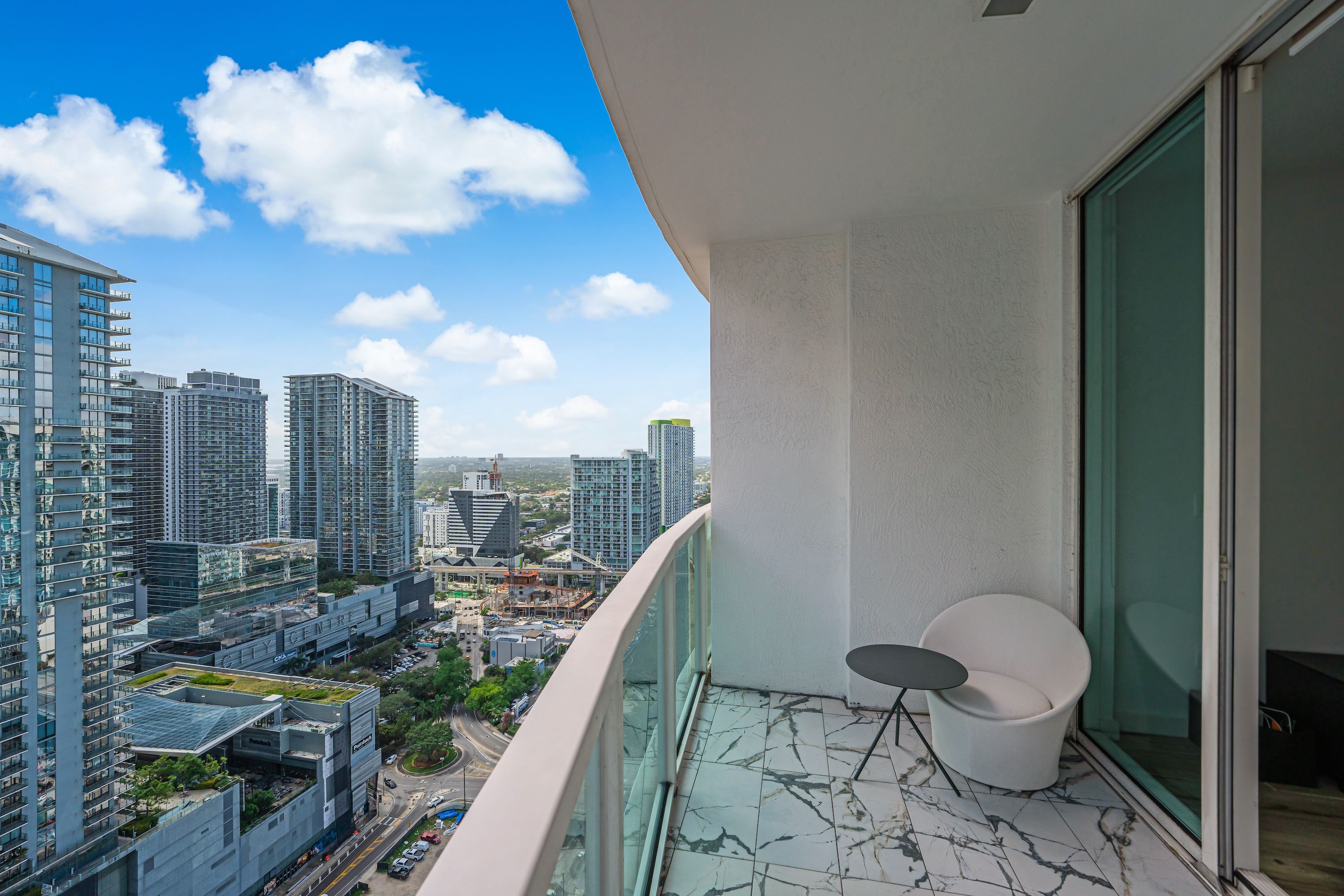  31 SE 5th St, Miami, FL, 33131 - 物件實景