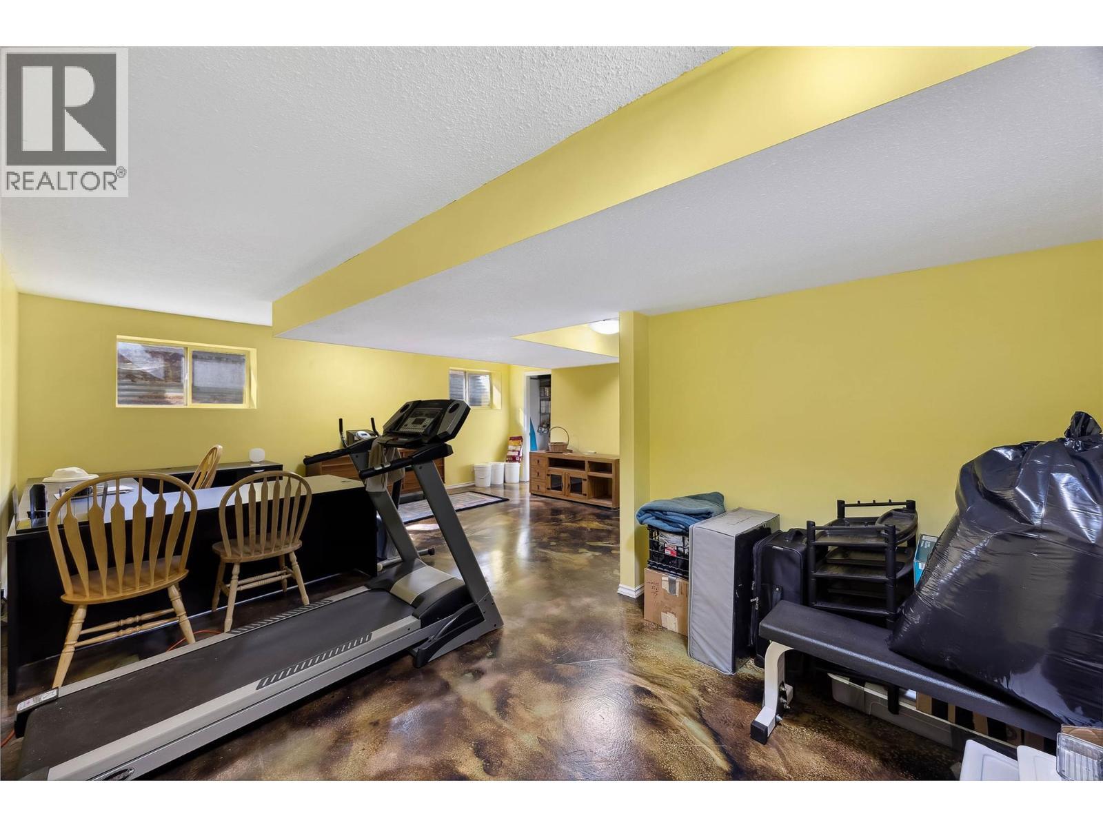 KAMLOOPS, British Columbia, V1S 1X9, CA, 4 Bedrooms Bedrooms, ,2 BathroomsBathrooms,Residential,For Sale,1950307