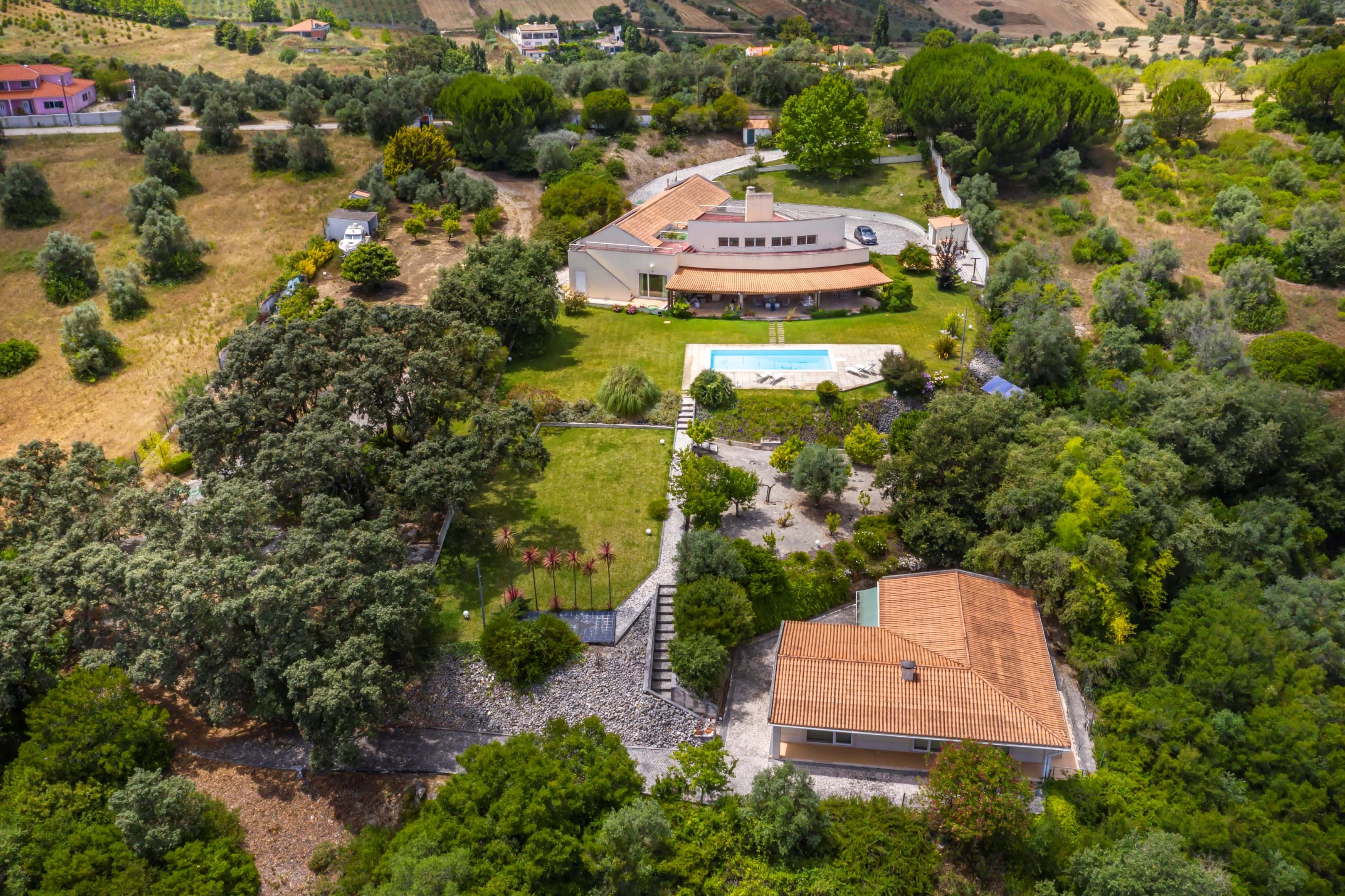 Santarém, Santarém, 2005-116, PT, 7 Bedrooms Bedrooms, ,7 BathroomsBathrooms,Residential,For Sale,1699627