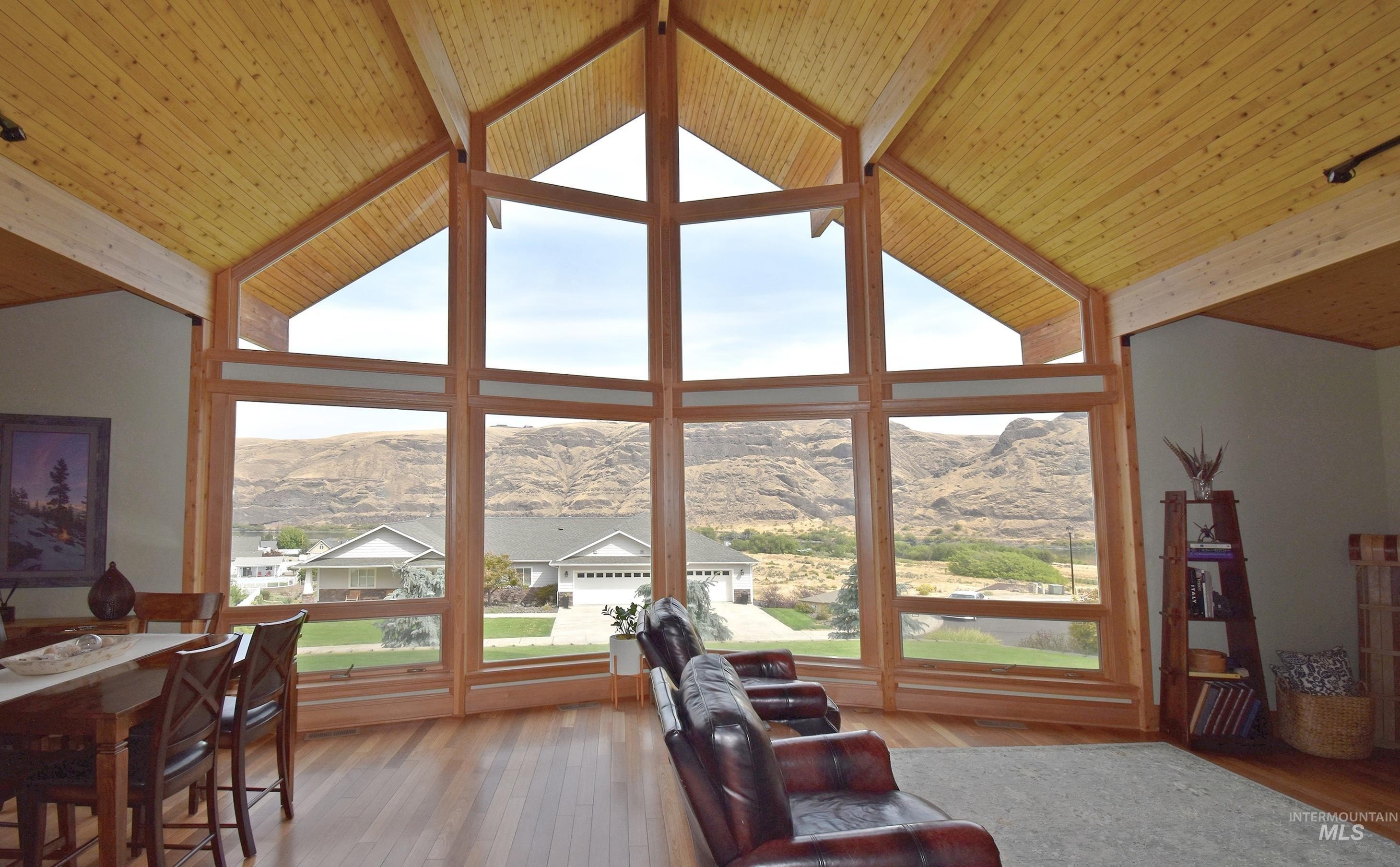 Asotin, Washington, 99402, United States, 3 Bedrooms Bedrooms, ,3 BathroomsBathrooms,Residential,For Sale,1942718
