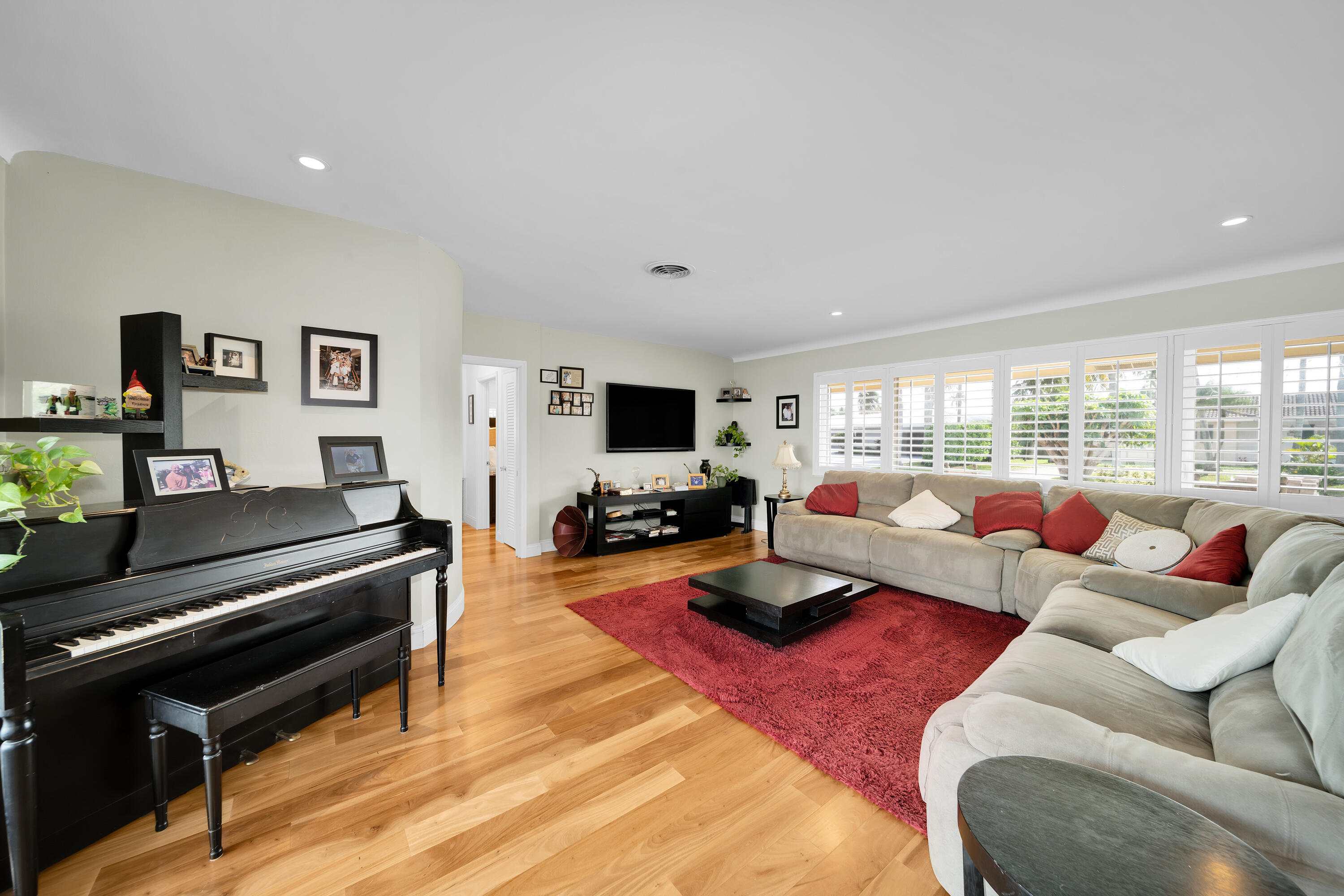 Pompano Beach, Florida, 33062, United States, 4 Bedrooms Bedrooms, ,3 BathroomsBathrooms,Residential,For Sale,2037969