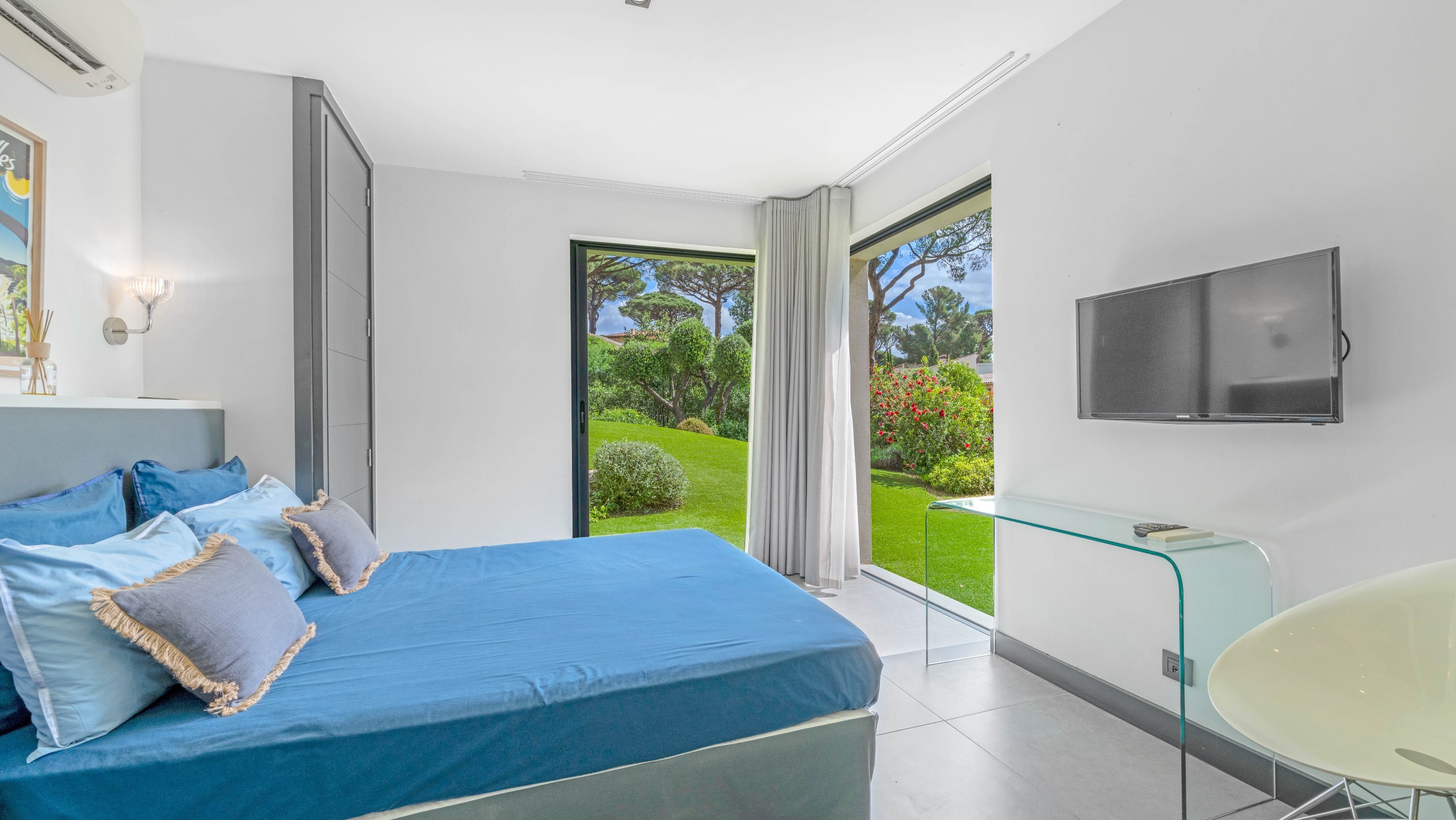  Sole agents - Contemporary villa for sale in Grimaud with sea view and pool - 物件實景