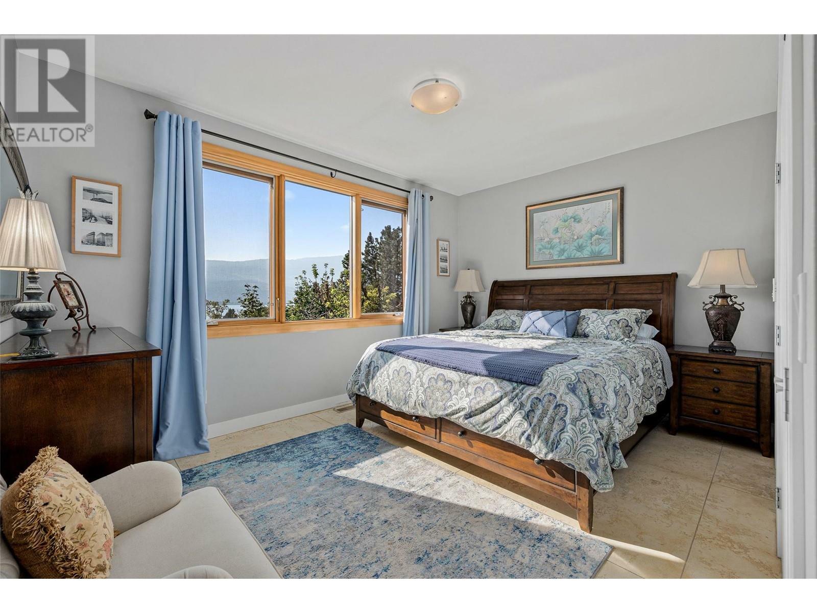 LAKE COUNTRY, British Columbia, V4V 1B3, CA, 5 Bedrooms Bedrooms, ,4 BathroomsBathrooms,Residential,For Sale,1838112