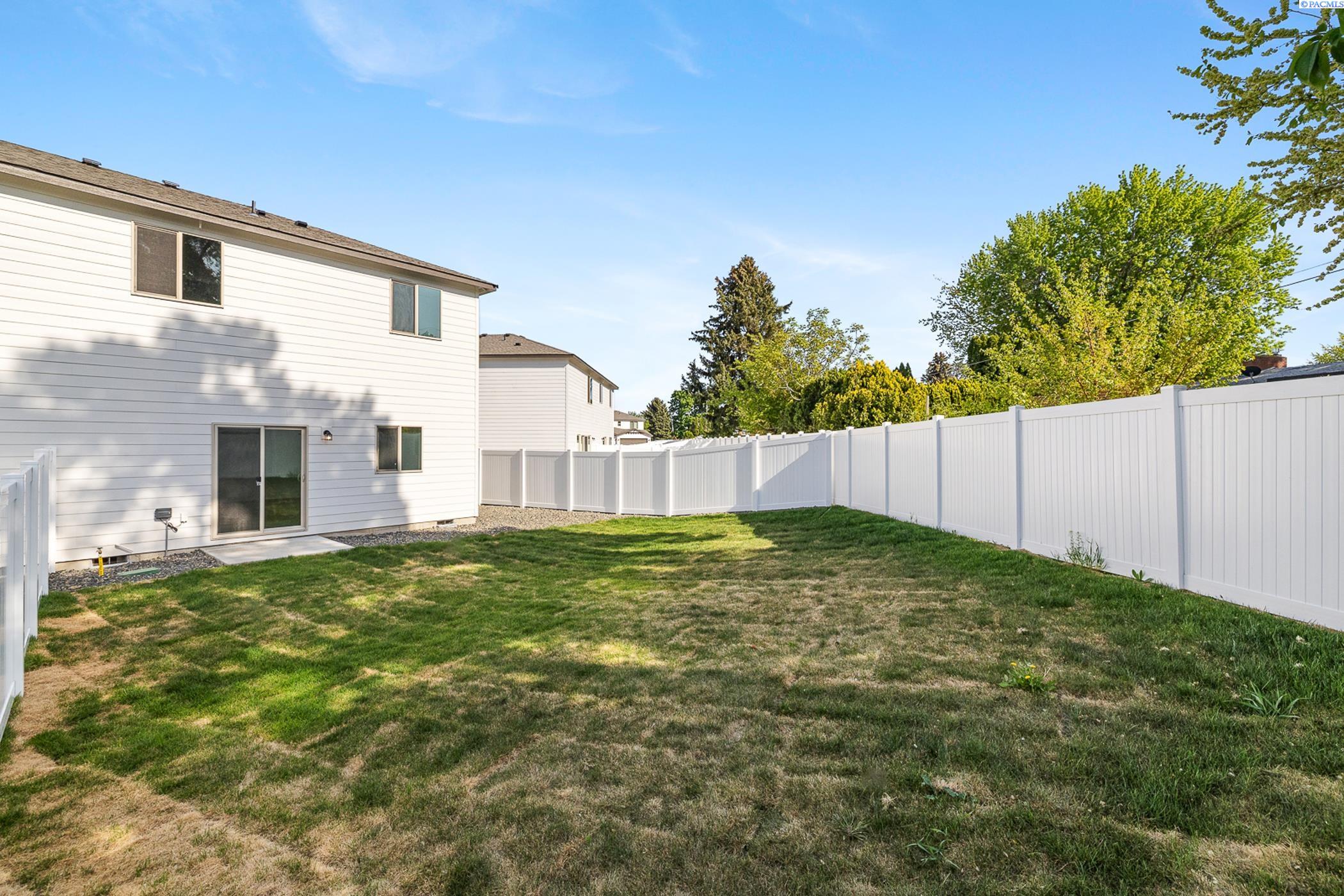Kennewick, Washington, 99337, United States, 6 Bedrooms Bedrooms, ,Residential,For Sale,1787924