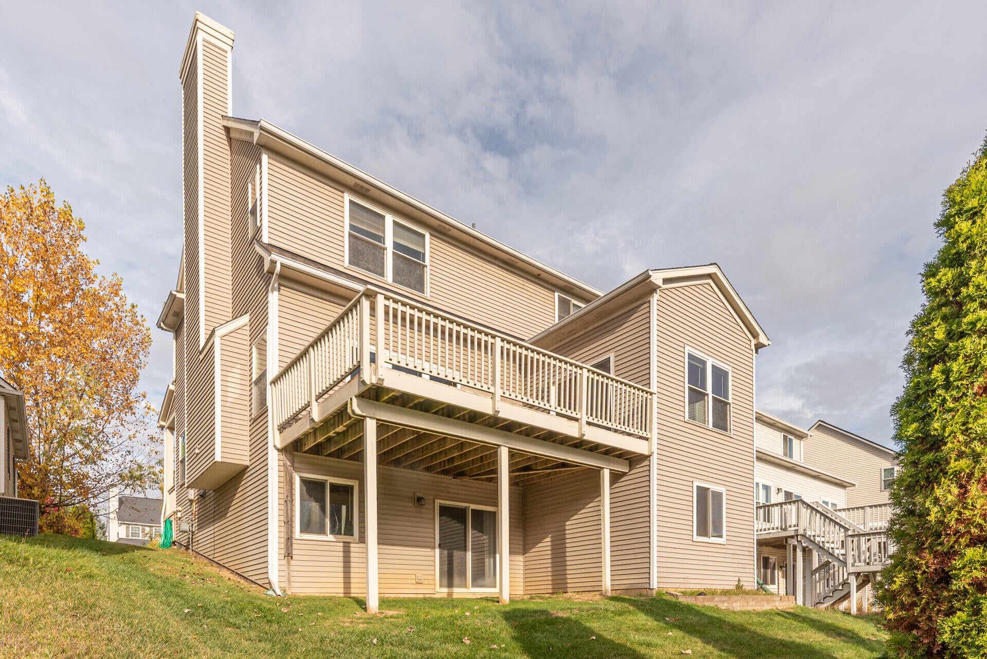 Ann Arbor, Michigan, 48103, United States, 4 Bedrooms Bedrooms, ,3 BathroomsBathrooms,Residential,For Sale,1991592