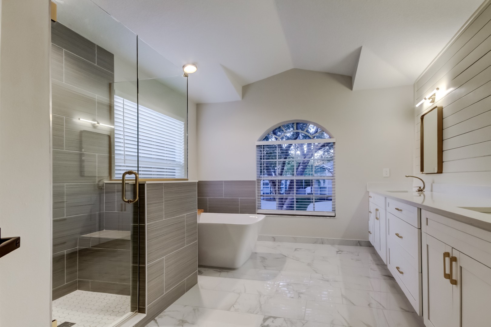 Tampa, Florida, 33647, United States, 5 Bedrooms Bedrooms, ,3 BathroomsBathrooms,Residential,For Sale,2015638