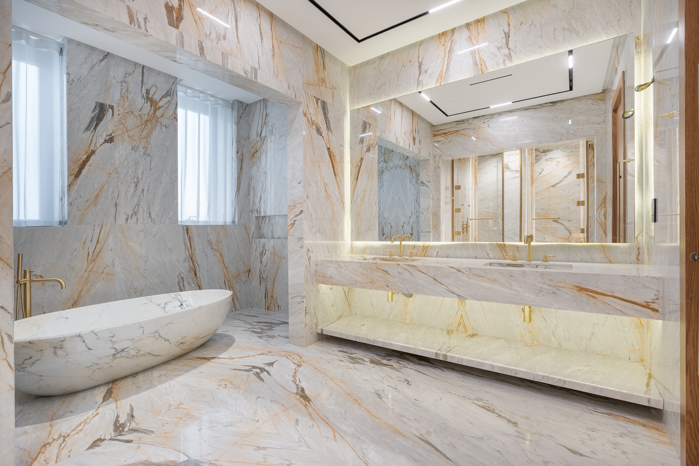  Luxurious 8-Bedroom Mansion with Panoramic Golf Course View - 物件實景