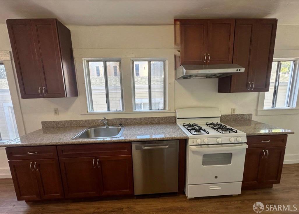 Oakland, California, 94602, United States, 2 Bedrooms Bedrooms, ,1 BathroomBathrooms,Residential,For Sale,2025747
