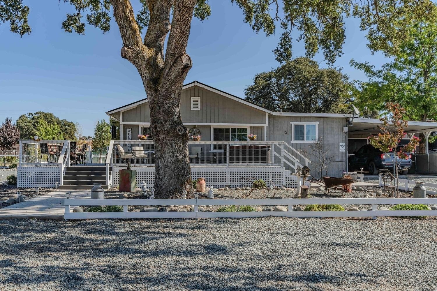 Burson, California, 95225, United States, 2 Bedrooms Bedrooms, ,2 BathroomsBathrooms,Residential,For Sale,1976966