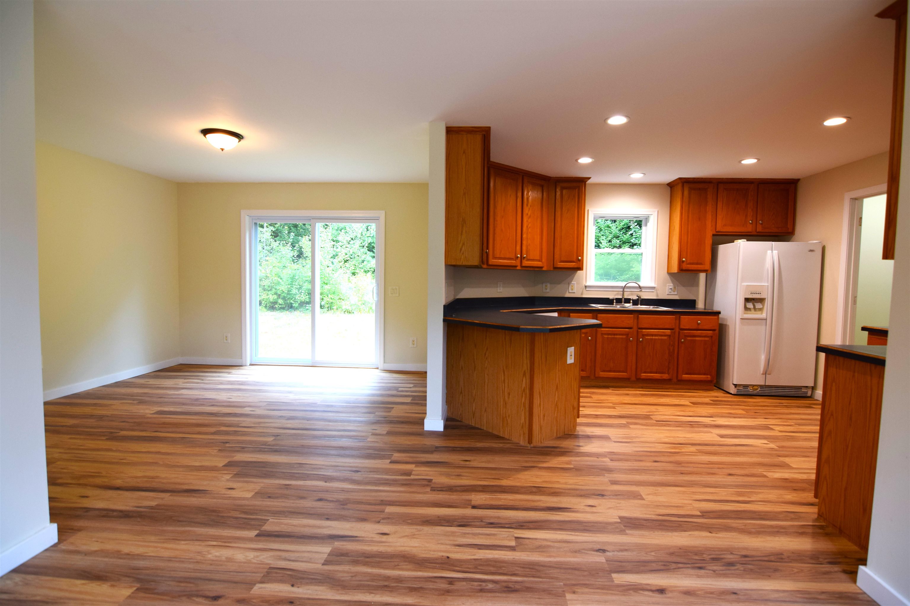 Sunapee, New Hampshire, 03782, United States, 2 Bedrooms Bedrooms, ,3 BathroomsBathrooms,Residential,For Sale,1932785