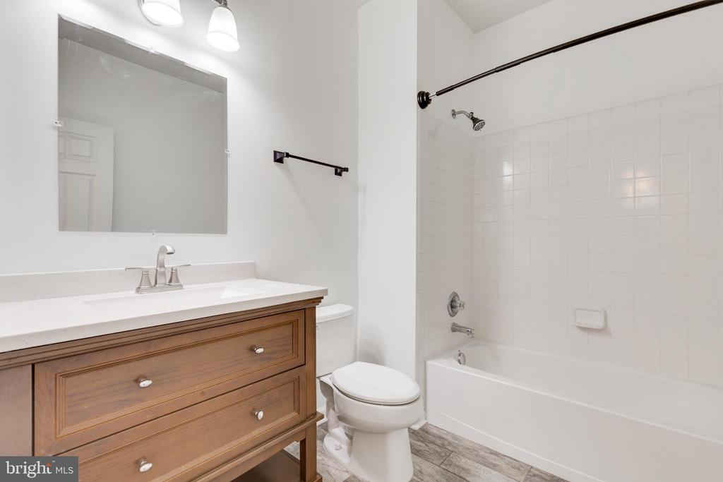 Chantilly, Virginia, 20152, United States, 4 Bedrooms Bedrooms, ,3 BathroomsBathrooms,Residential,For Sale,1988850