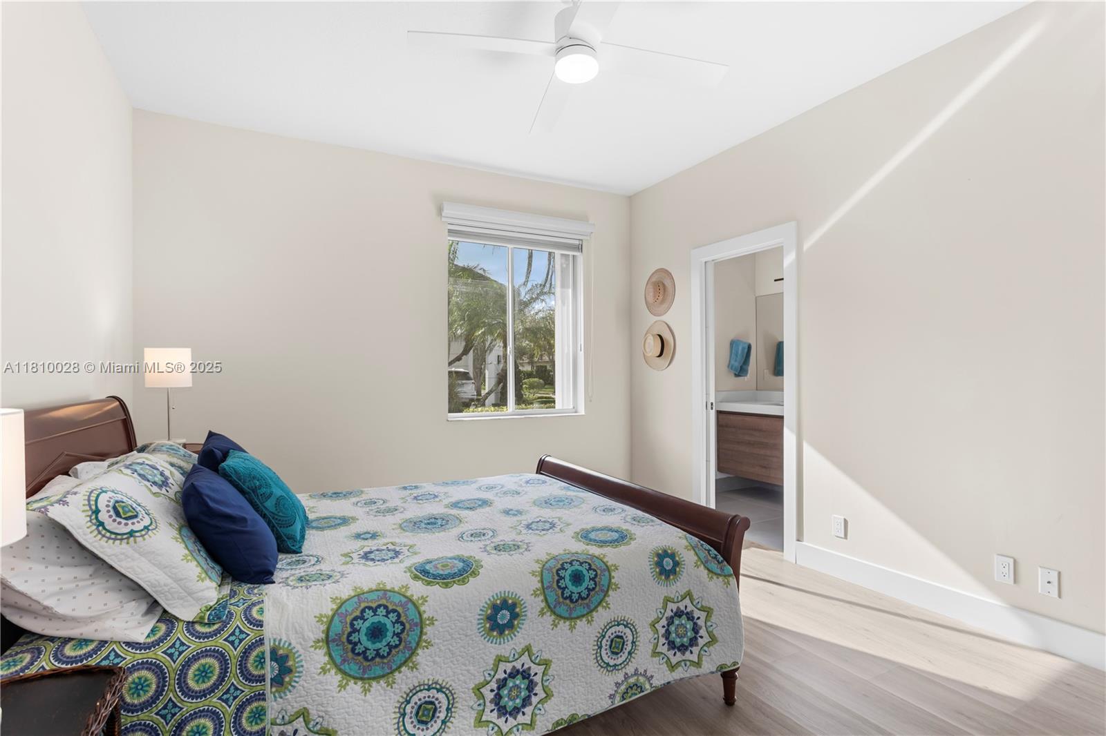 Weston, Florida, 33327, United States, 5 Bedrooms Bedrooms, ,5 BathroomsBathrooms,Residential,For Sale,1837536