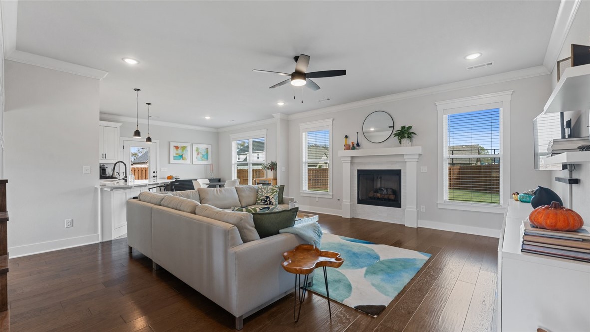 Bentonville, Arkansas, 72713, United States, 4 Bedrooms Bedrooms, ,3 BathroomsBathrooms,Residential,For Sale,1989403