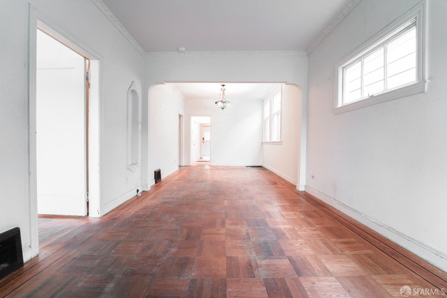 San Francisco, California, 94112, United States, 3 Bedrooms Bedrooms, ,1 BathroomBathrooms,Residential,For Sale,1988228