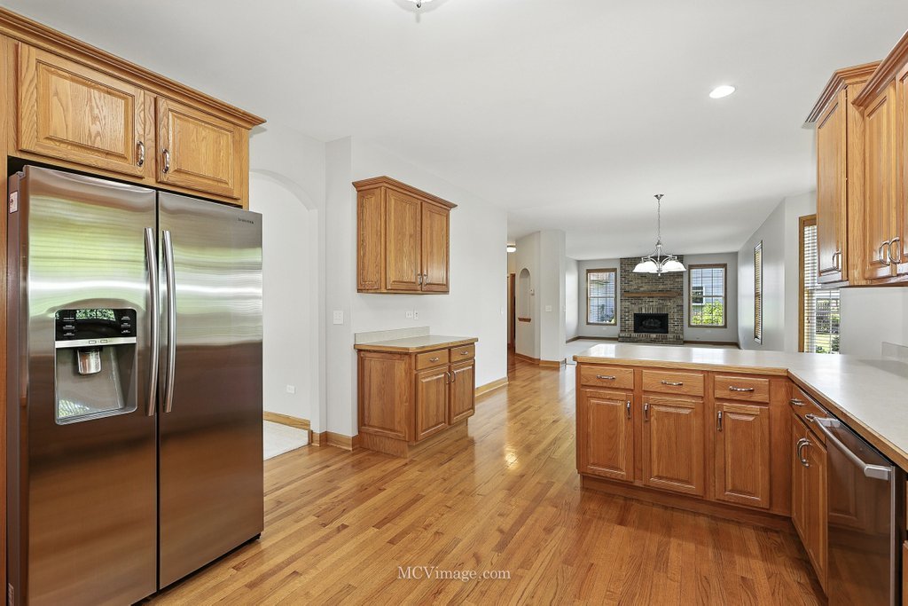 Plainfield, Illinois, 60586, United States, 5 Bedrooms Bedrooms, ,3 BathroomsBathrooms,Residential,For Sale,1927144