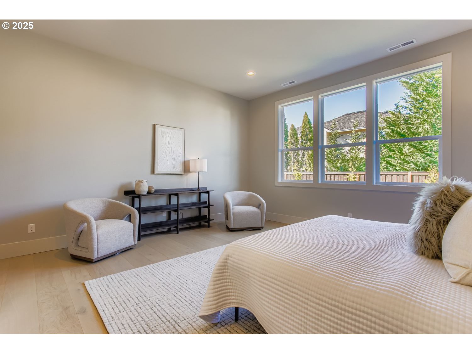 Portland, Oregon, 97229, United States, 5 Bedrooms Bedrooms, ,4 BathroomsBathrooms,Residential,For Sale,1982334