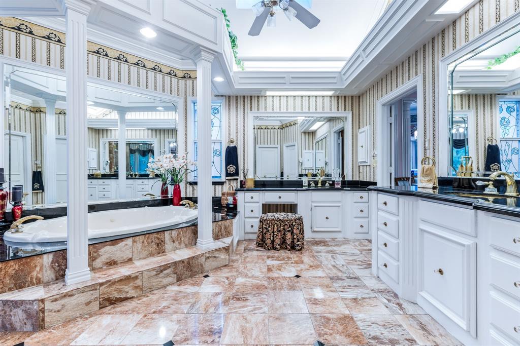 Argyle, Texas, 76226, United States, 7 Bedrooms Bedrooms, ,11 BathroomsBathrooms,Residential,For Sale,1805237
