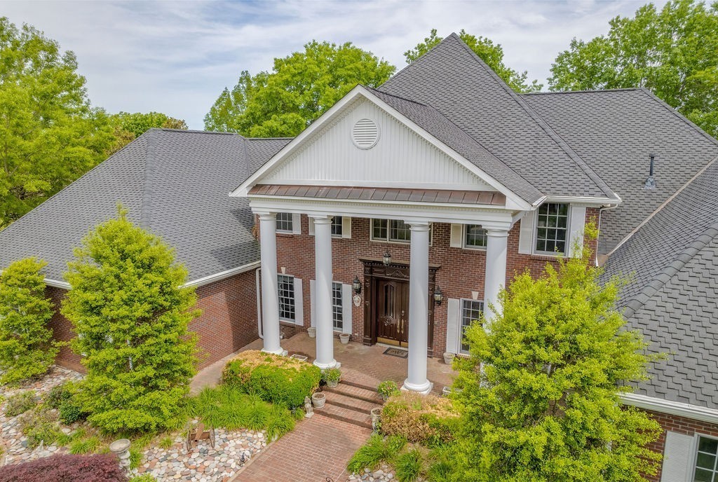 Clarksville, Tennessee, 37043, United States, 7 Bedrooms Bedrooms, ,7 BathroomsBathrooms,Residential,For Sale,1999210