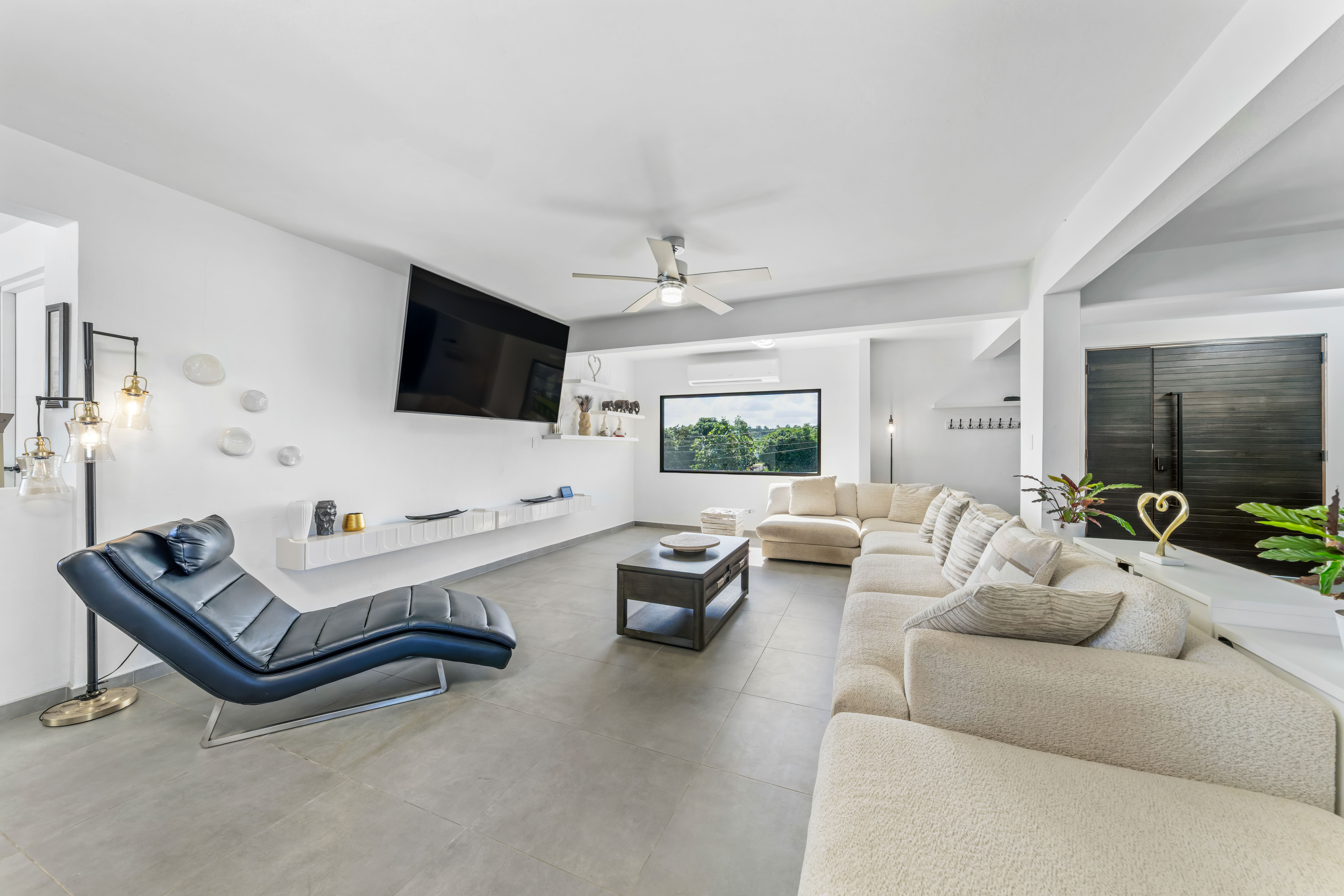  Private Coastal Haven in Camuy’s Sought-After Enclave - 物件實景