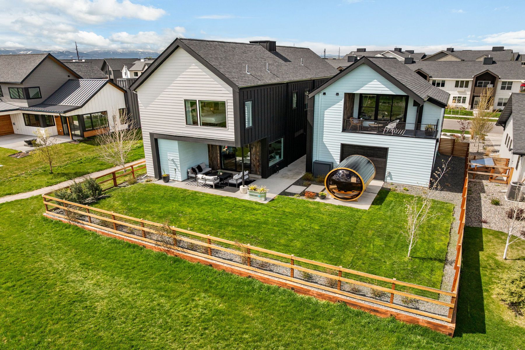  1492 Windrow Dr - 物件實景