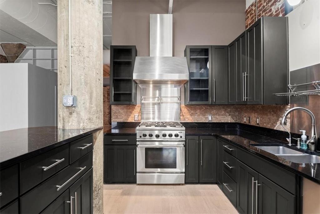 Atlanta, Georgia, 30313, United States, 2 Bedrooms Bedrooms, ,2 BathroomsBathrooms,Residential,For Sale,2001199