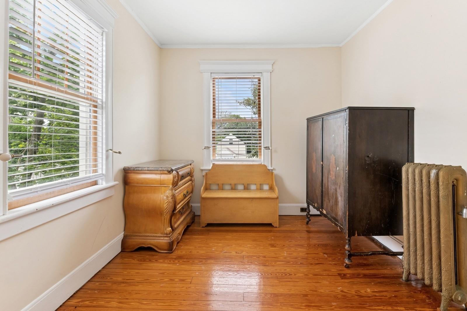 Bay Shore, New York, 11706, United States, 4 Bedrooms Bedrooms, ,3 BathroomsBathrooms,Residential,For Sale,1836669