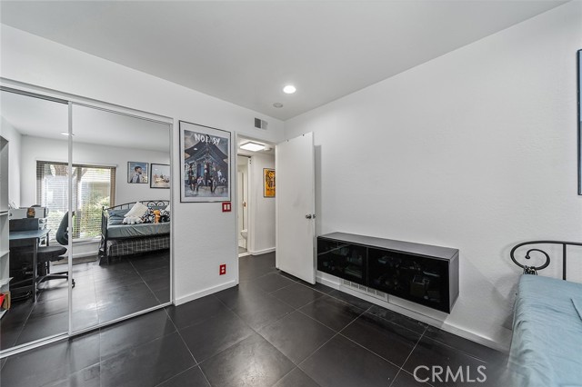 Mission Viejo, California, 92692, United States, 2 Bedrooms Bedrooms, ,2 BathroomsBathrooms,Residential,For Sale,1976142