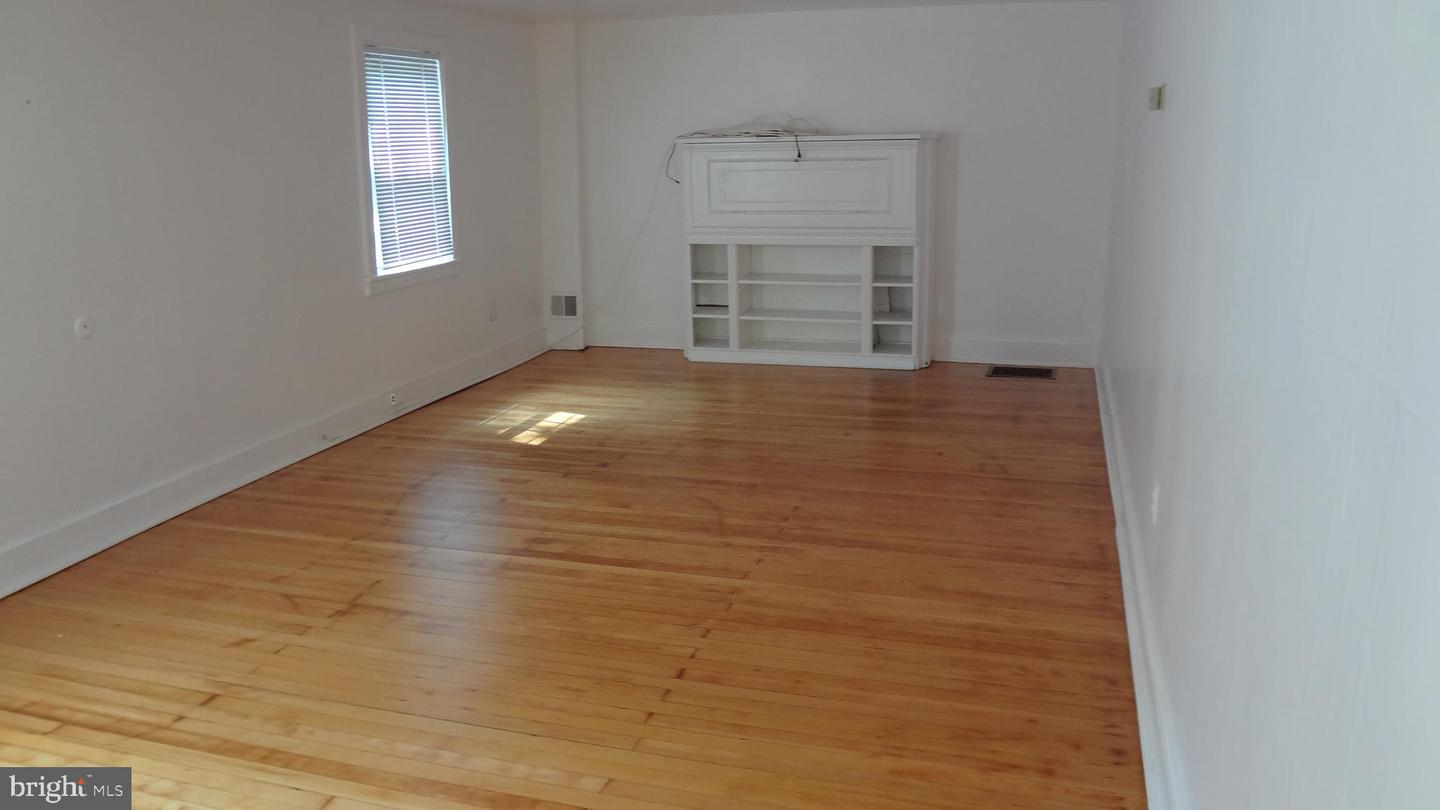 Lawrence Township, New Jersey, 08648, United States, ,Residential,For Sale,1927420