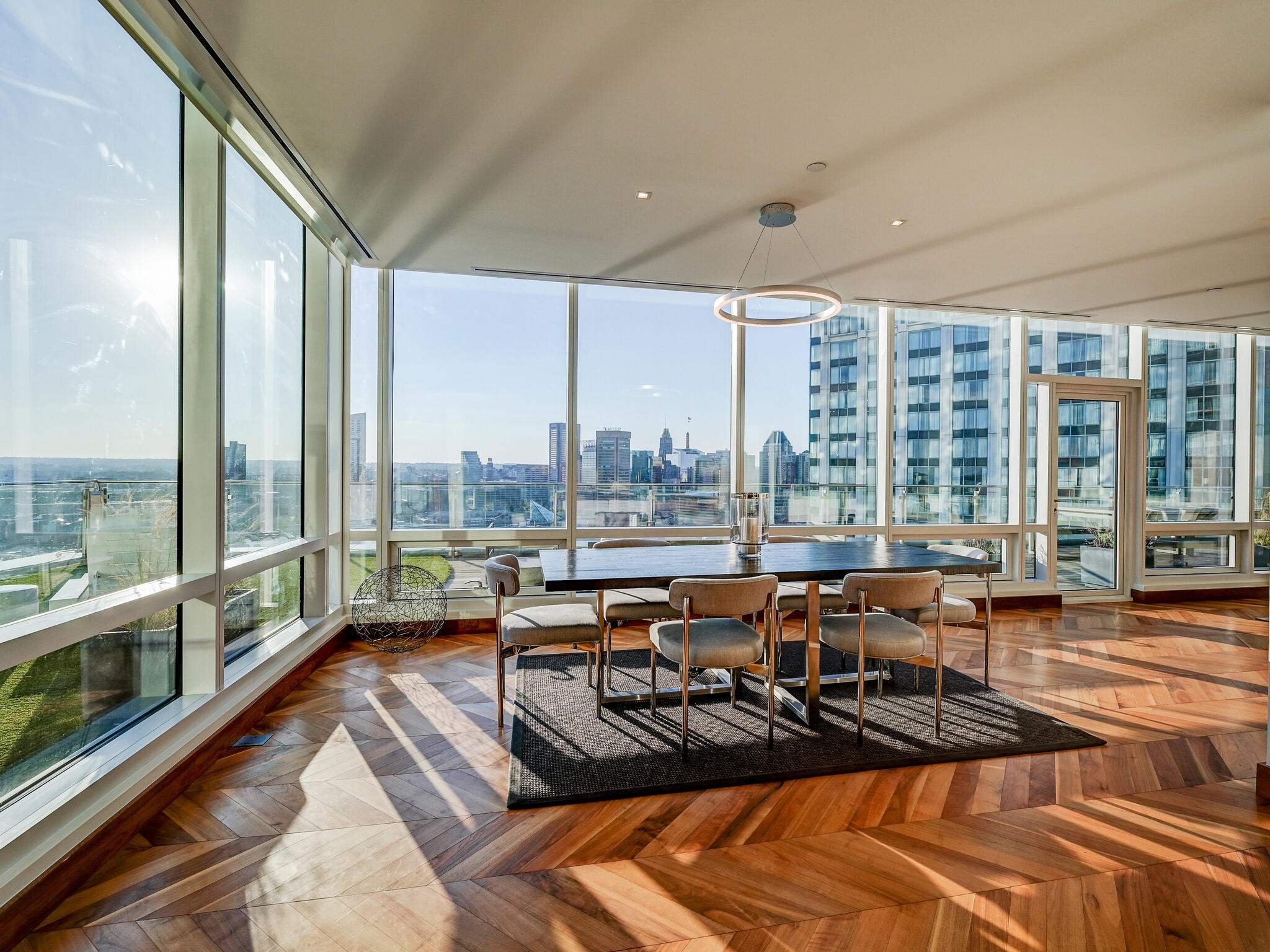  Four Seasons Private Residences - 物件實景