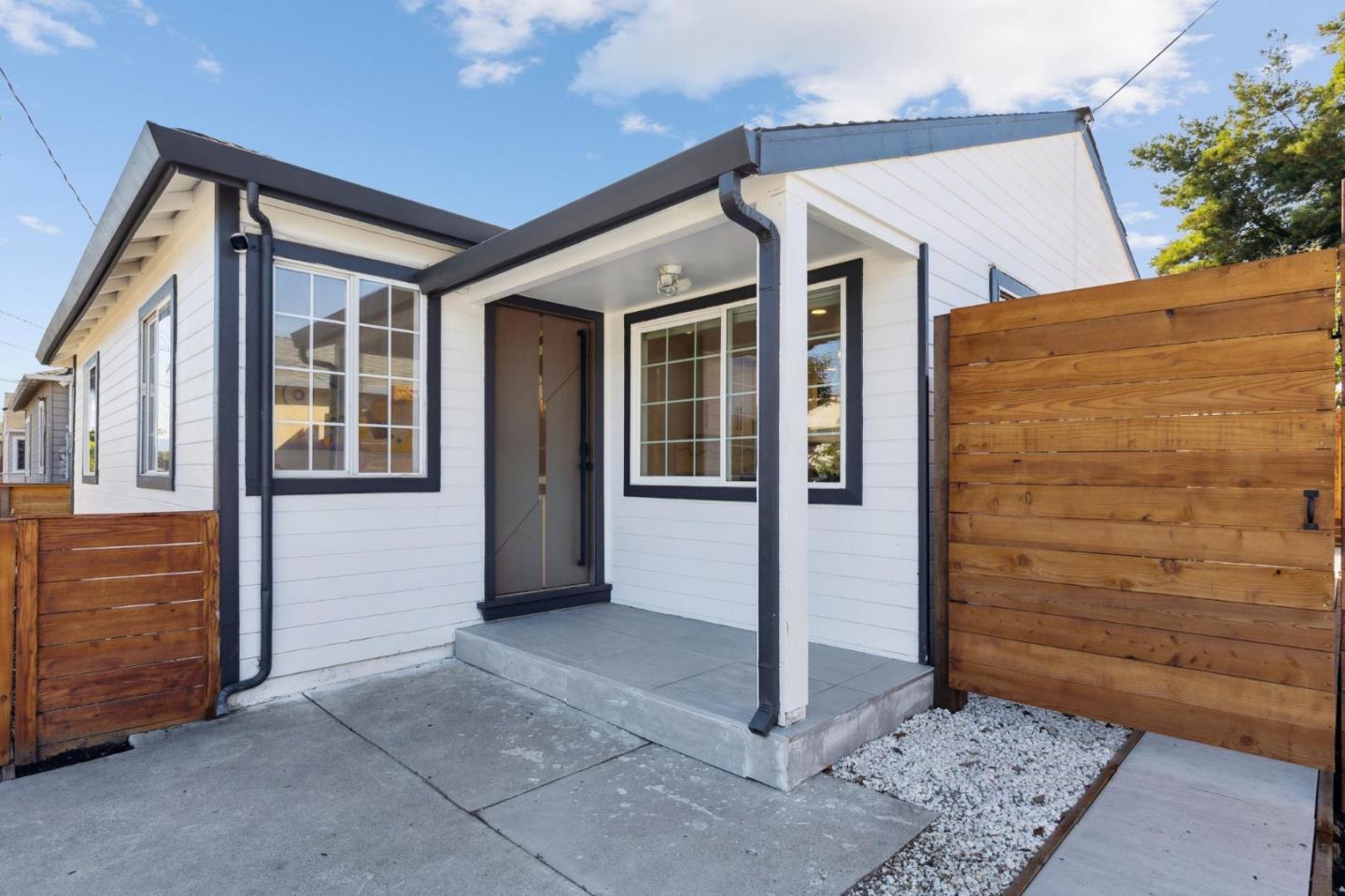 East Palo Alto, California, 94303, United States, 3 Bedrooms Bedrooms, ,2 BathroomsBathrooms,Residential,For Sale,1947382