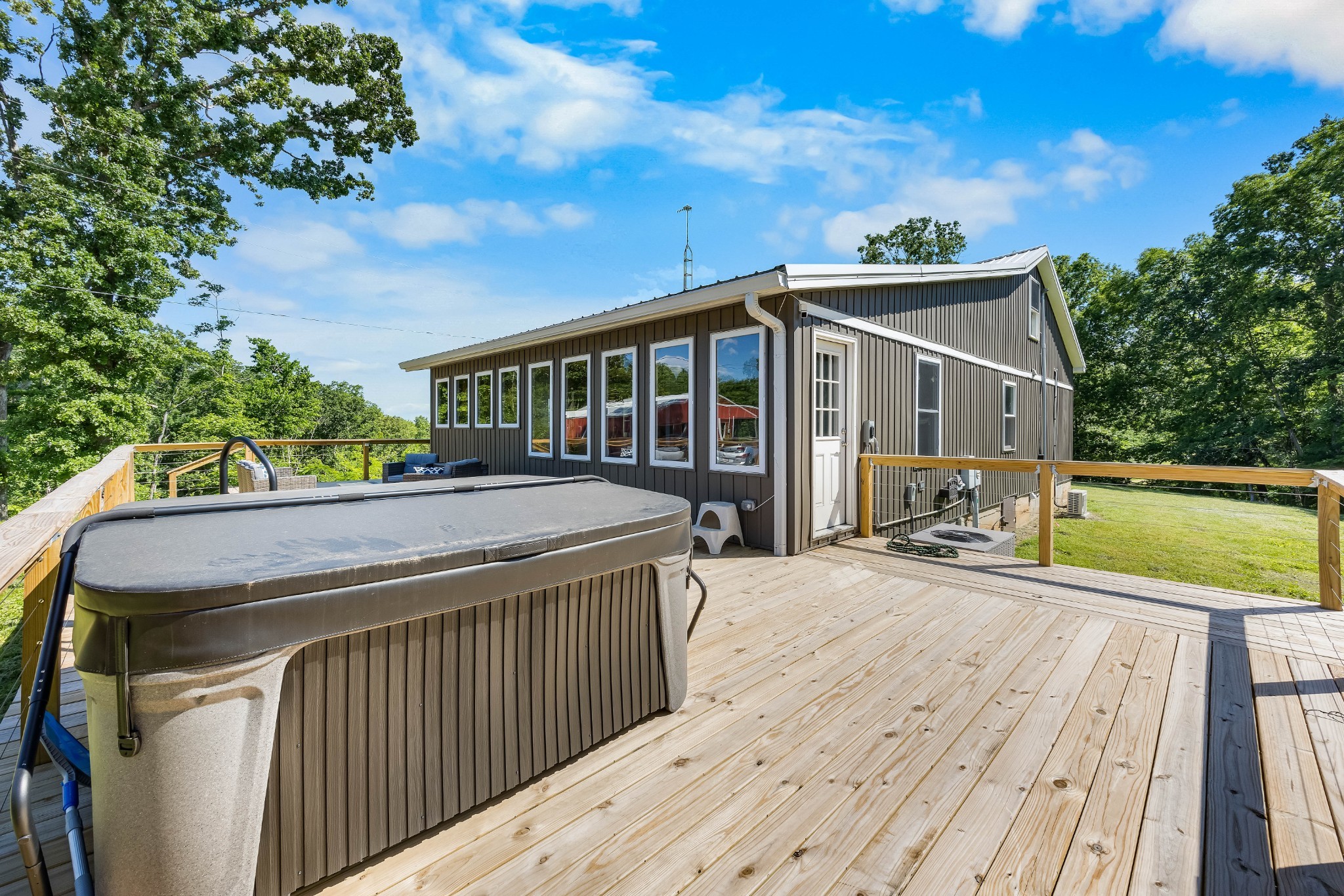 Dover, Tennessee, 37058, United States, 2 Bedrooms Bedrooms, ,2 BathroomsBathrooms,Residential,For Sale,2007547