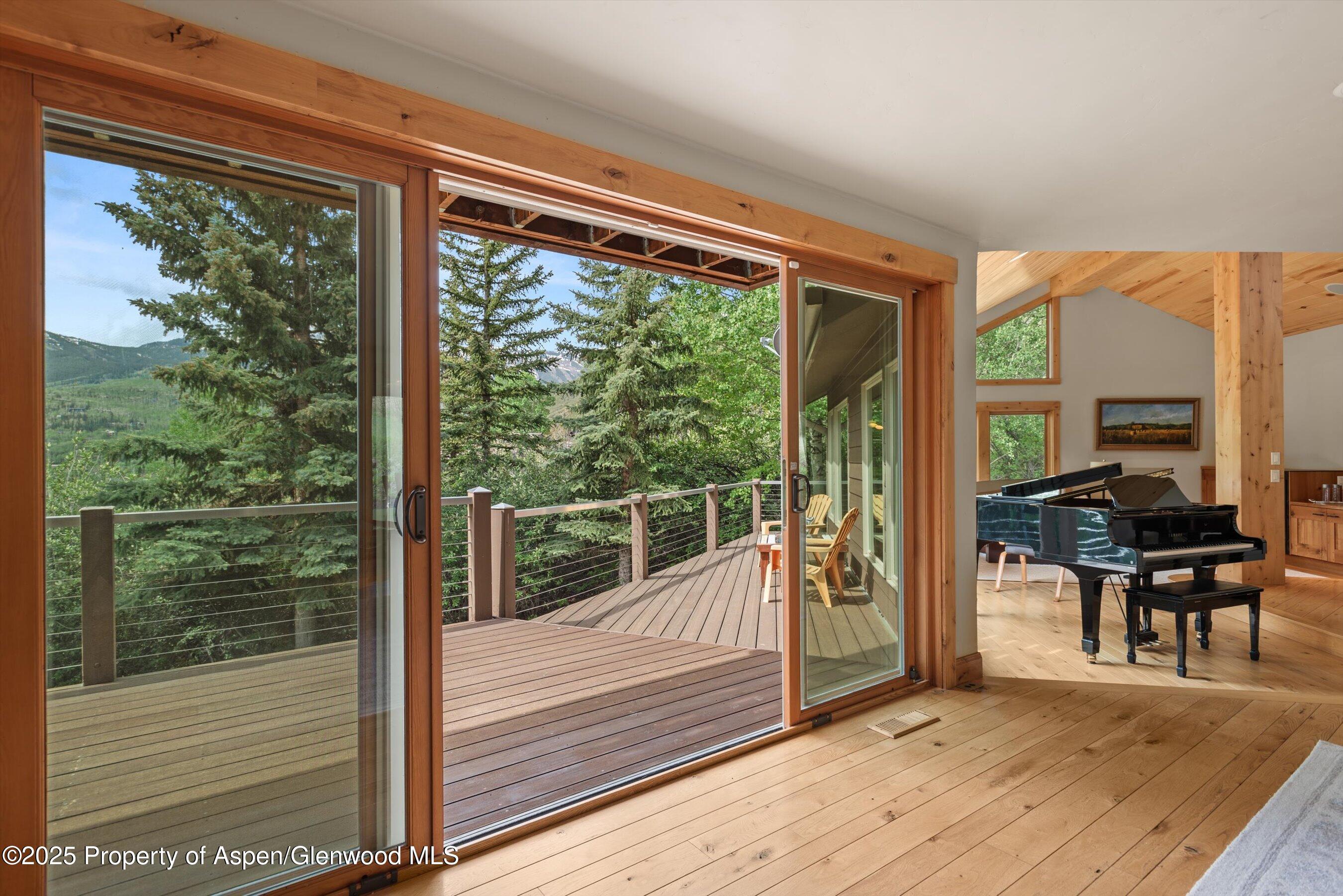 Snowmass Village, Colorado, 81615, United States, 3 Bedrooms Bedrooms, ,3 BathroomsBathrooms,Residential,For Sale,1874657