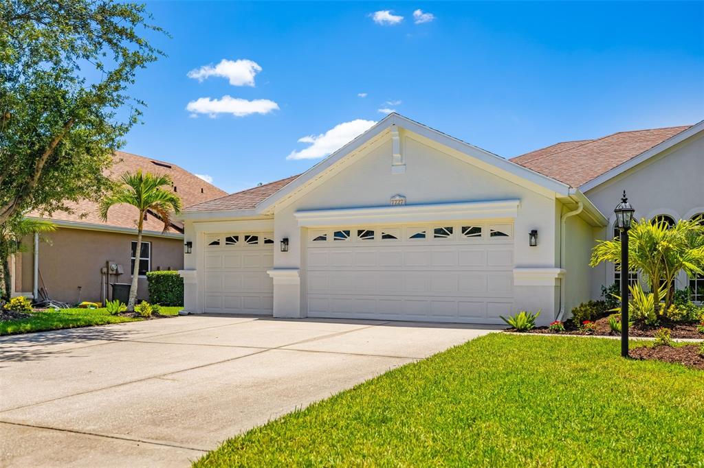 University Park, Florida, 34201, United States, 4 Bedrooms Bedrooms, ,4 BathroomsBathrooms,Residential,For Sale,1876189