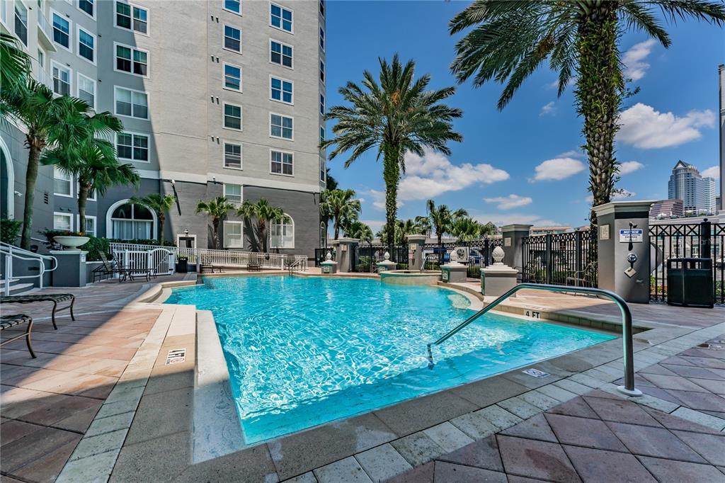 Tampa, Florida, 33602, United States, 2 Bedrooms Bedrooms, ,2 BathroomsBathrooms,Residential,For Sale,1745994