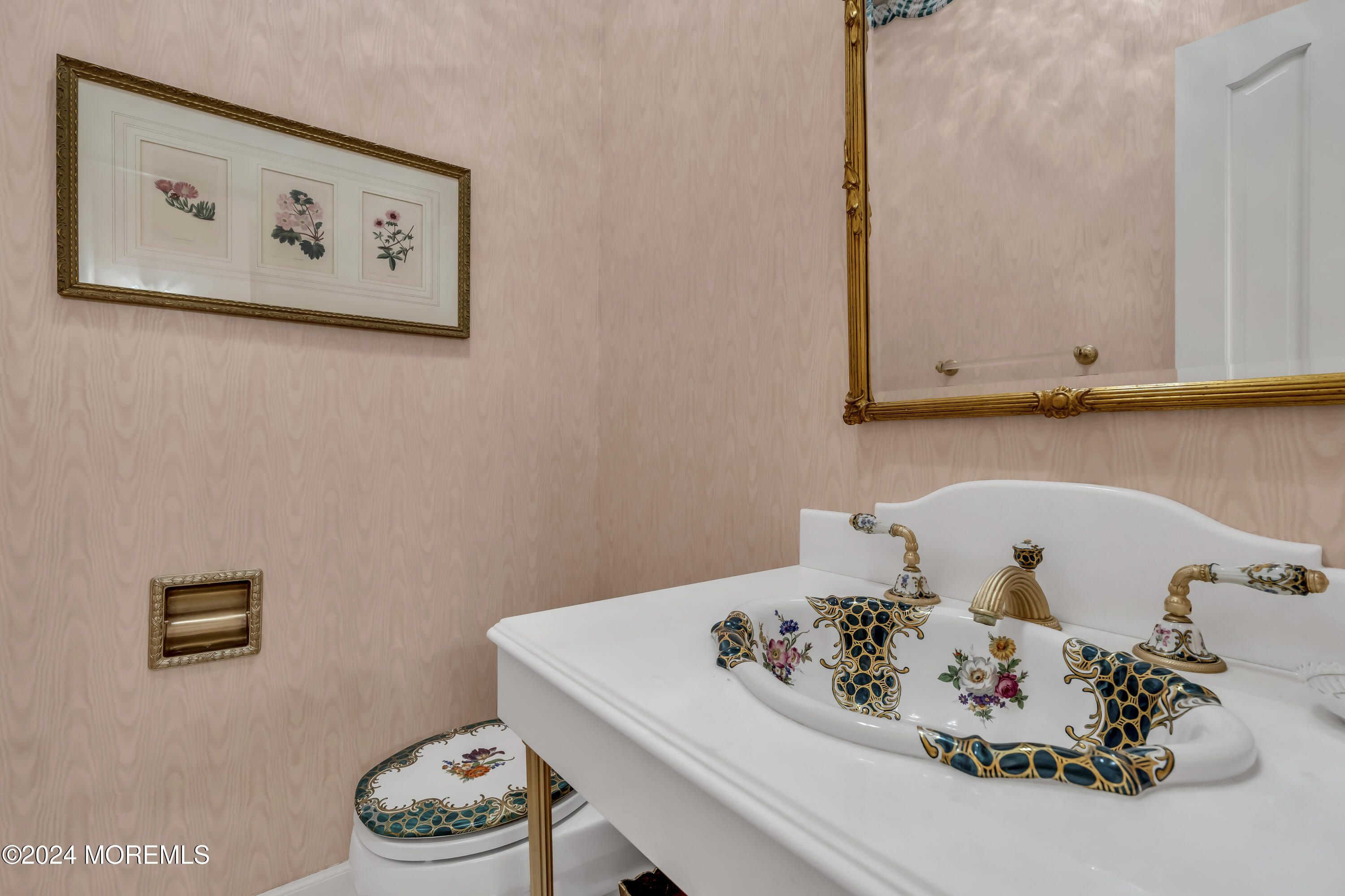 West Allenhurst, New Jersey, 07711, United States, 4 Bedrooms Bedrooms, ,6 BathroomsBathrooms,Residential,For Sale,2003191