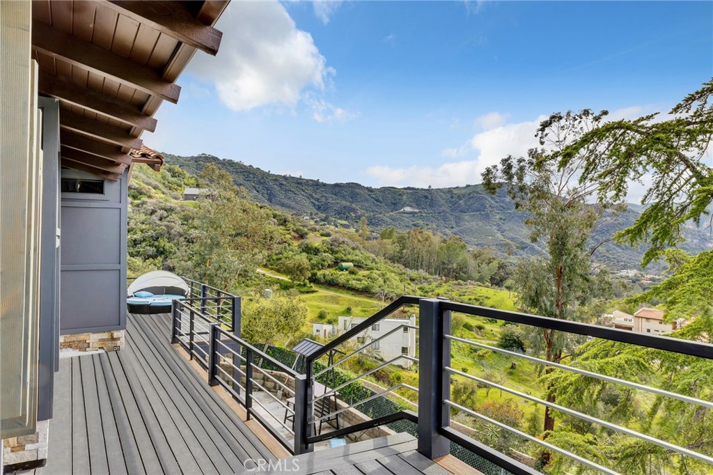 Calabasas, California, 91302, United States, 5 Bedrooms Bedrooms, ,3 BathroomsBathrooms,Residential,For Sale,1742769