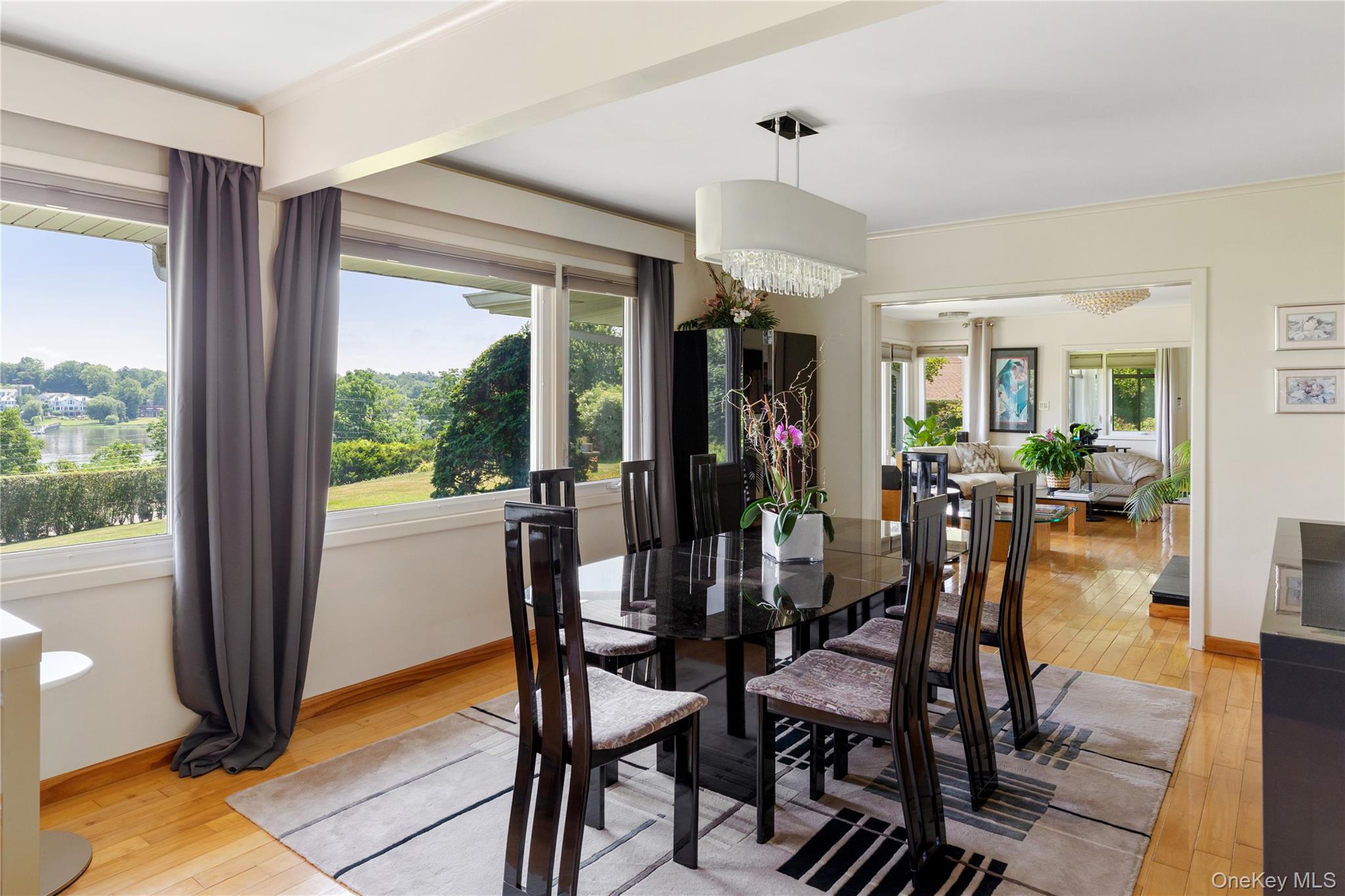  353 E Shore Road, Great Neck, NY, 11023 - 物件實景